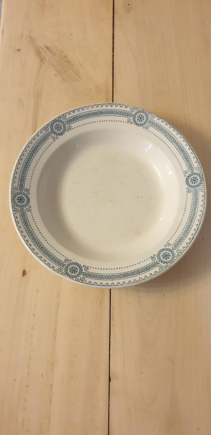 Assiette creuse, service "Carina" de Sarreguemines