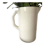 Old pitcher, Gien pitcher