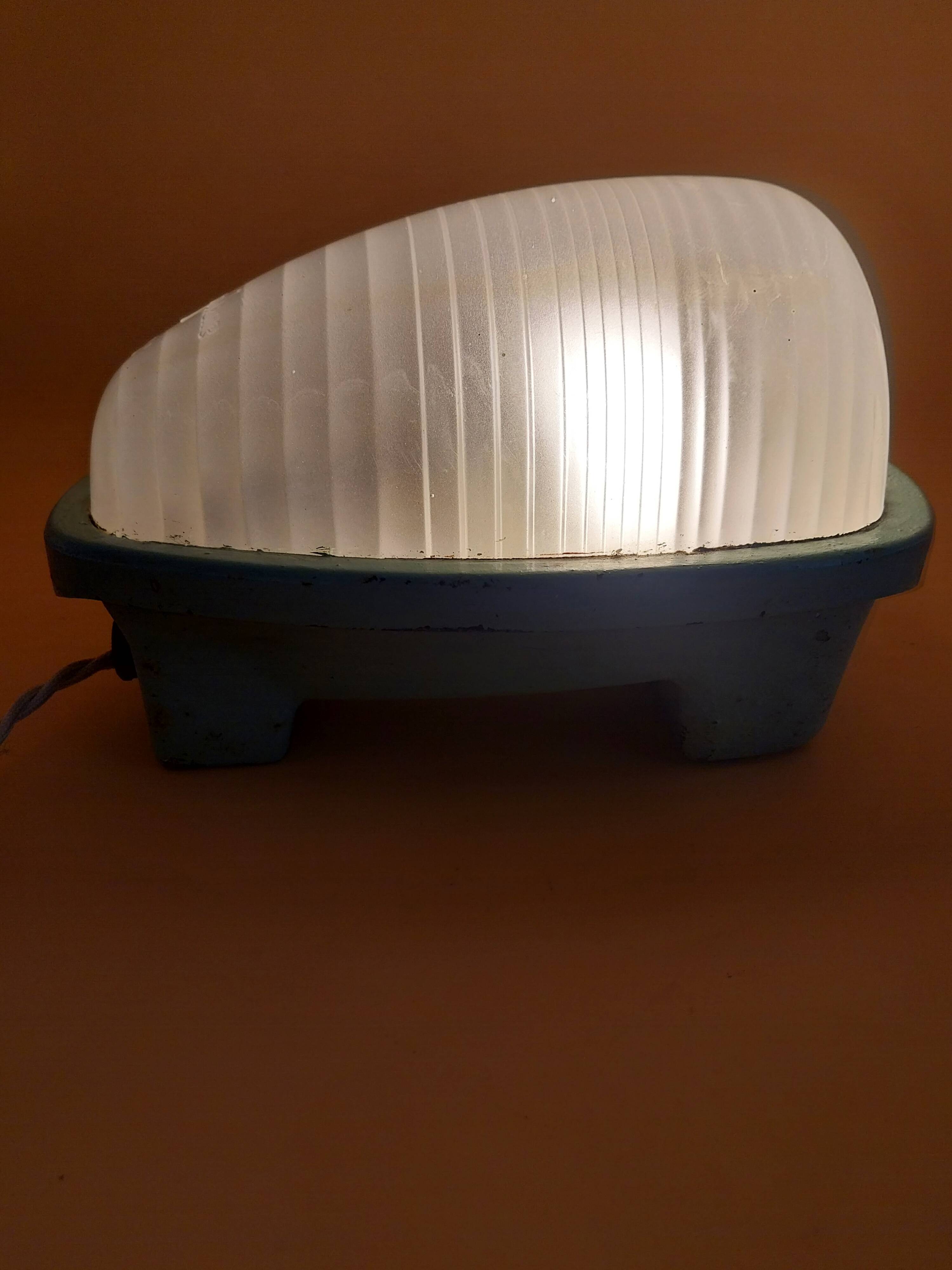 Holophane wall light in cast iron