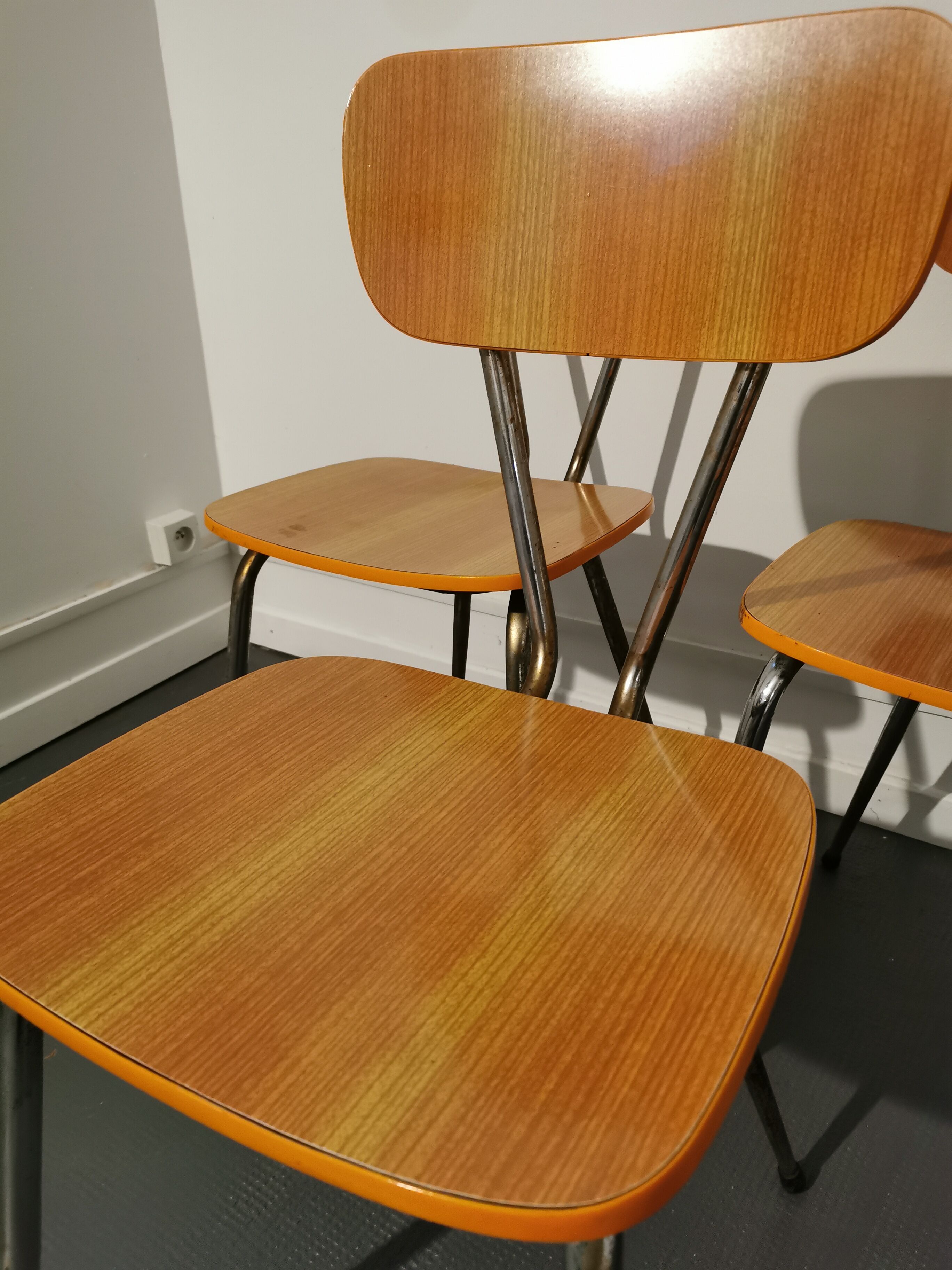 Set of 6 vintage formica chairs