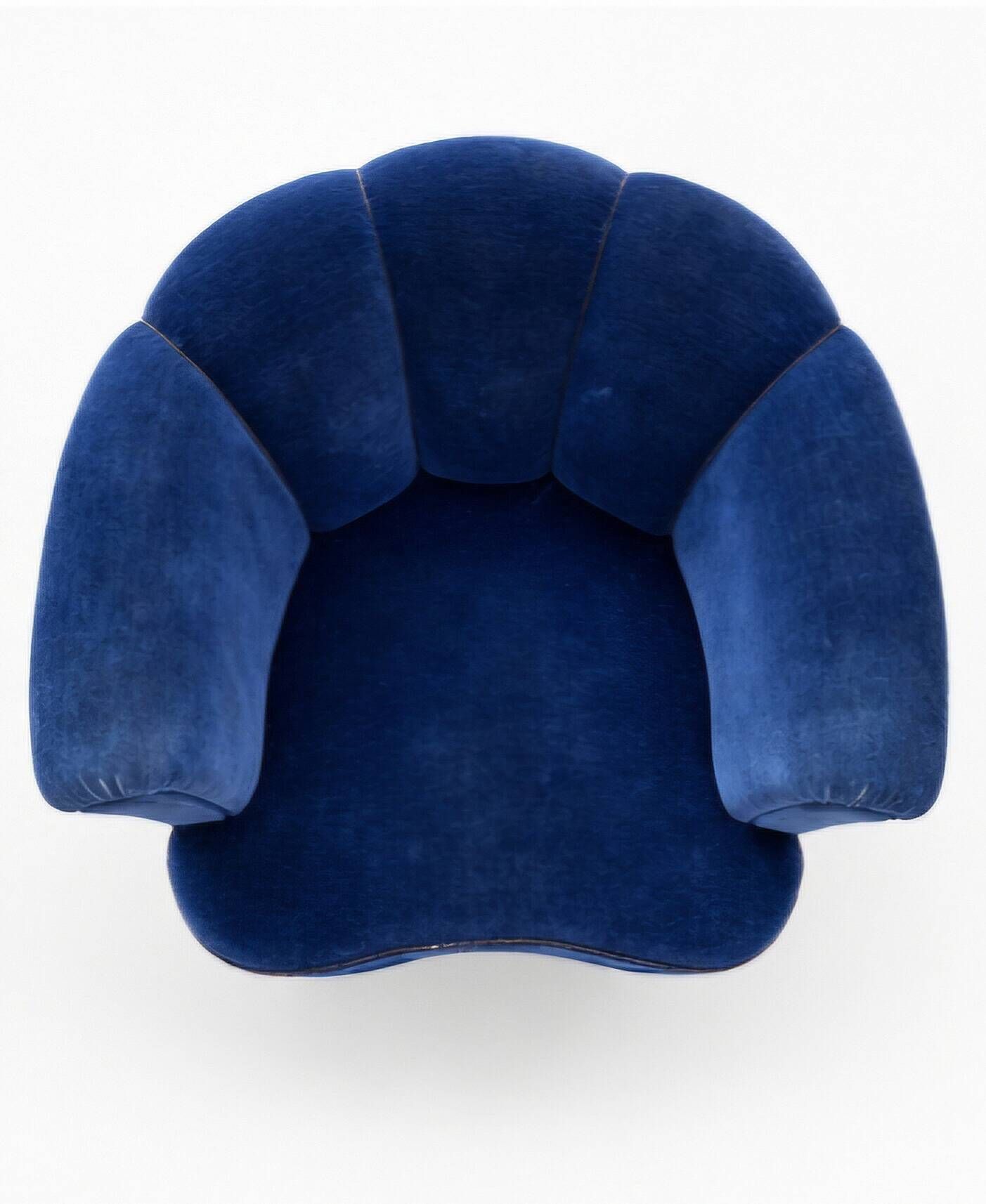 Swedish modern lounge chairs, clam shaped, 1940s Scandinavian design