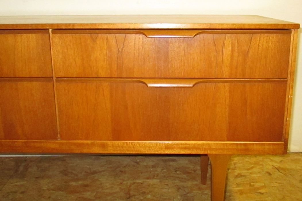 Teak dresser 4 drawers