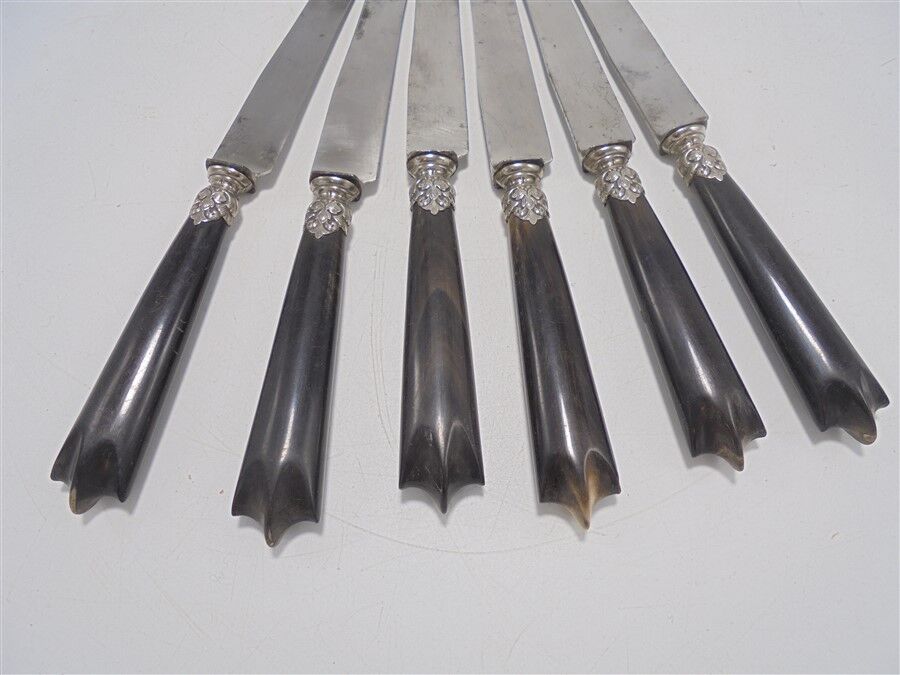 Set of 6 antique knives