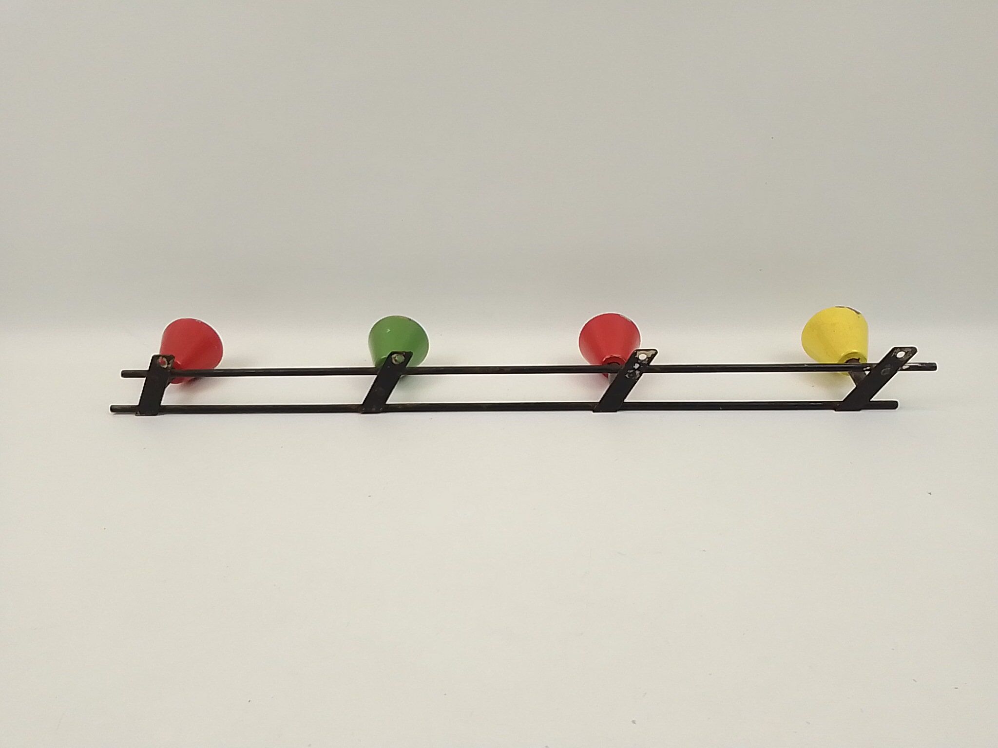 Patère vintage en métal et bois 4 crochets