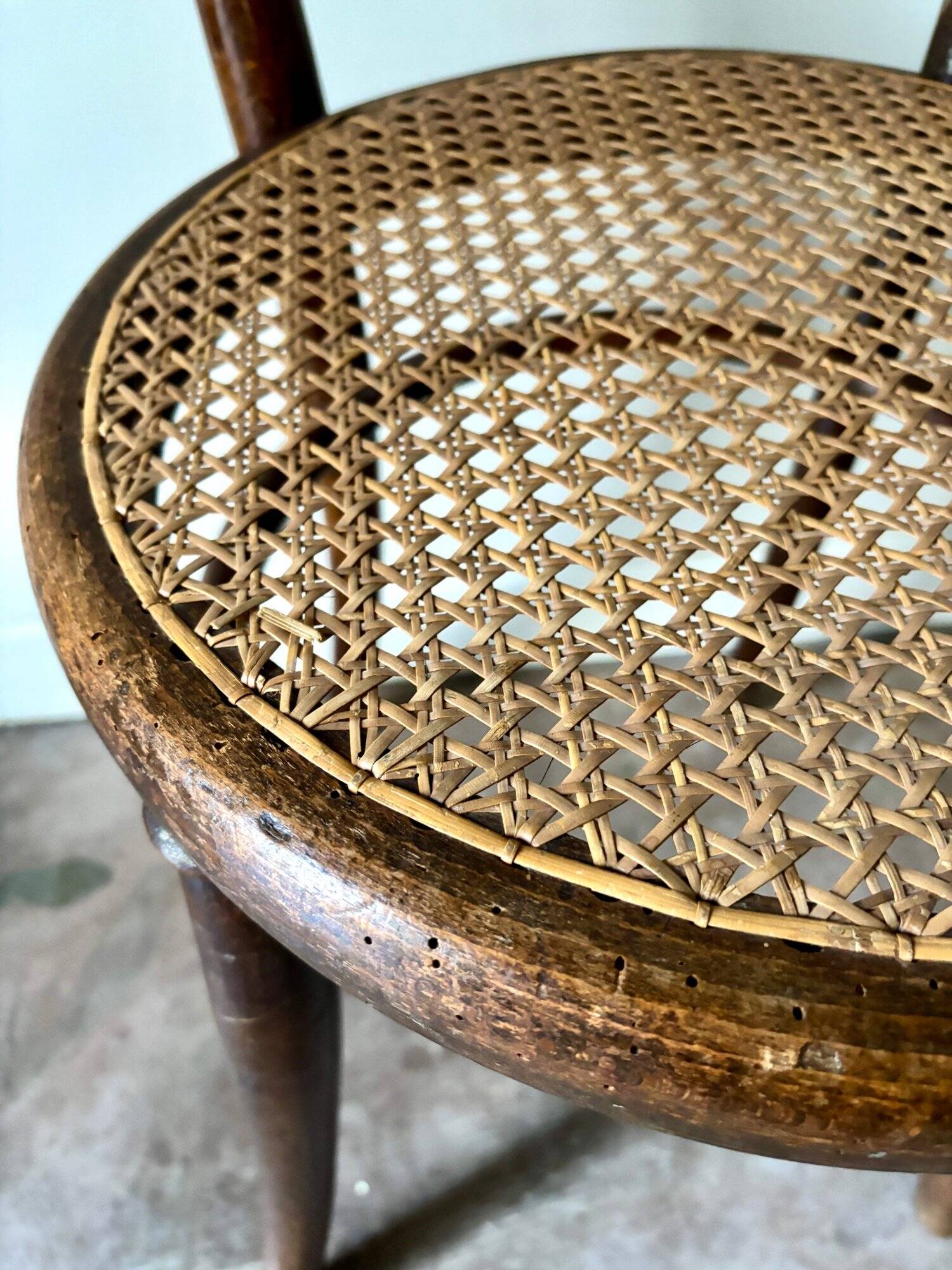 Bistro chair in turned wood and cane