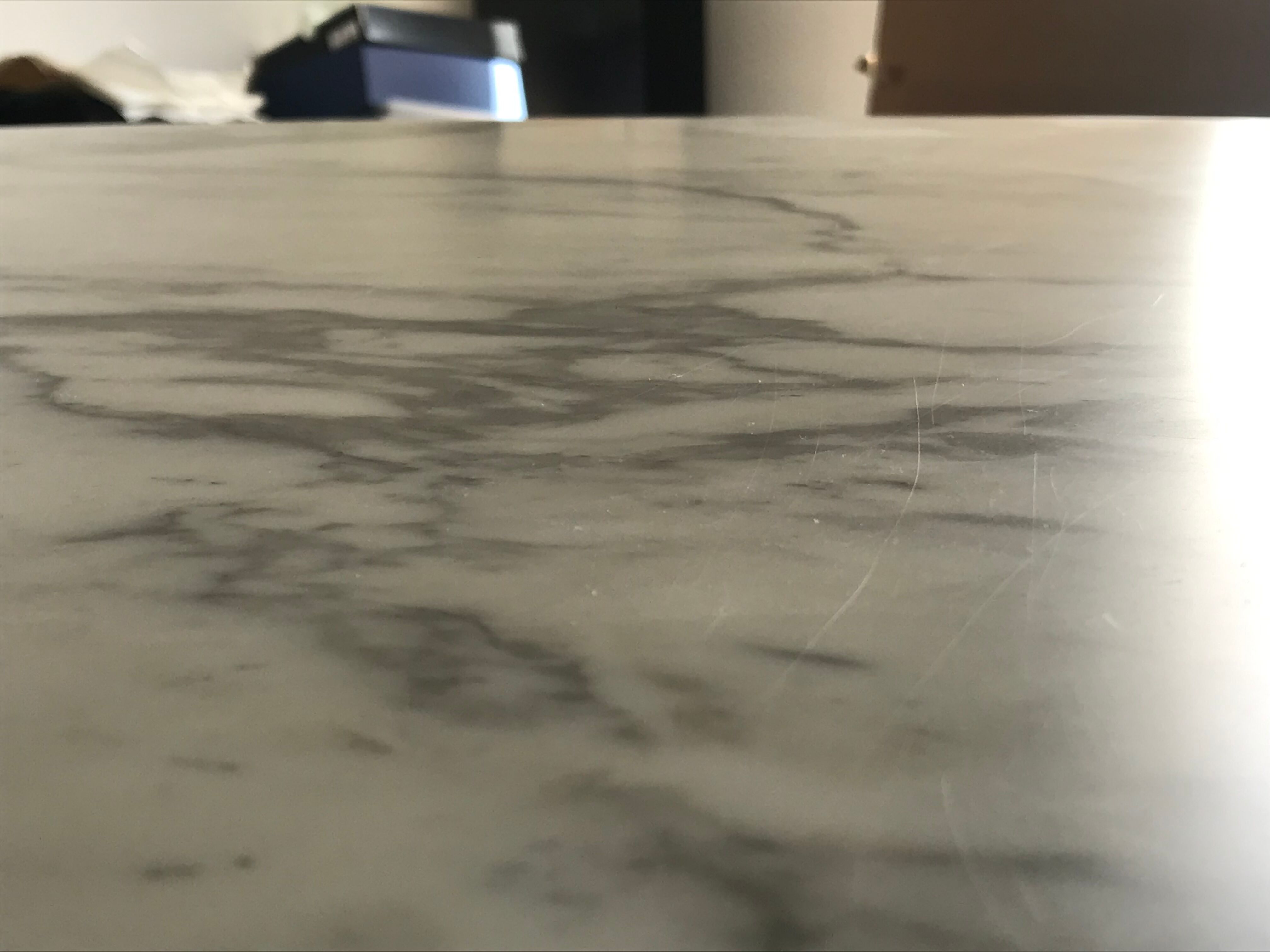 Tulip table by Eero Saarinen, Knoll edition