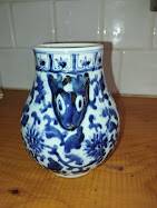 Rare vase in blue and white porcelain – handles sculpted as rabbit heads.