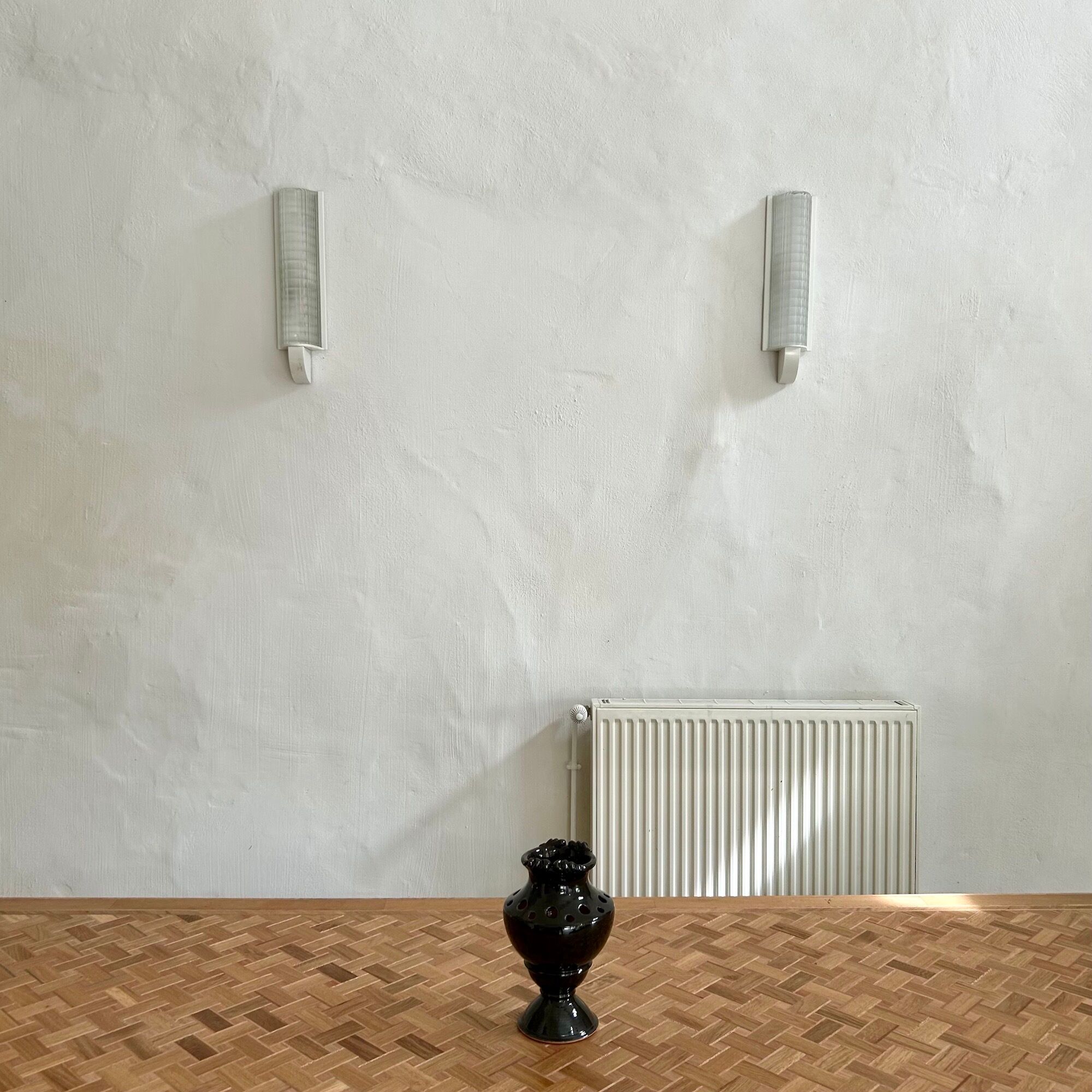 Holophane wall light