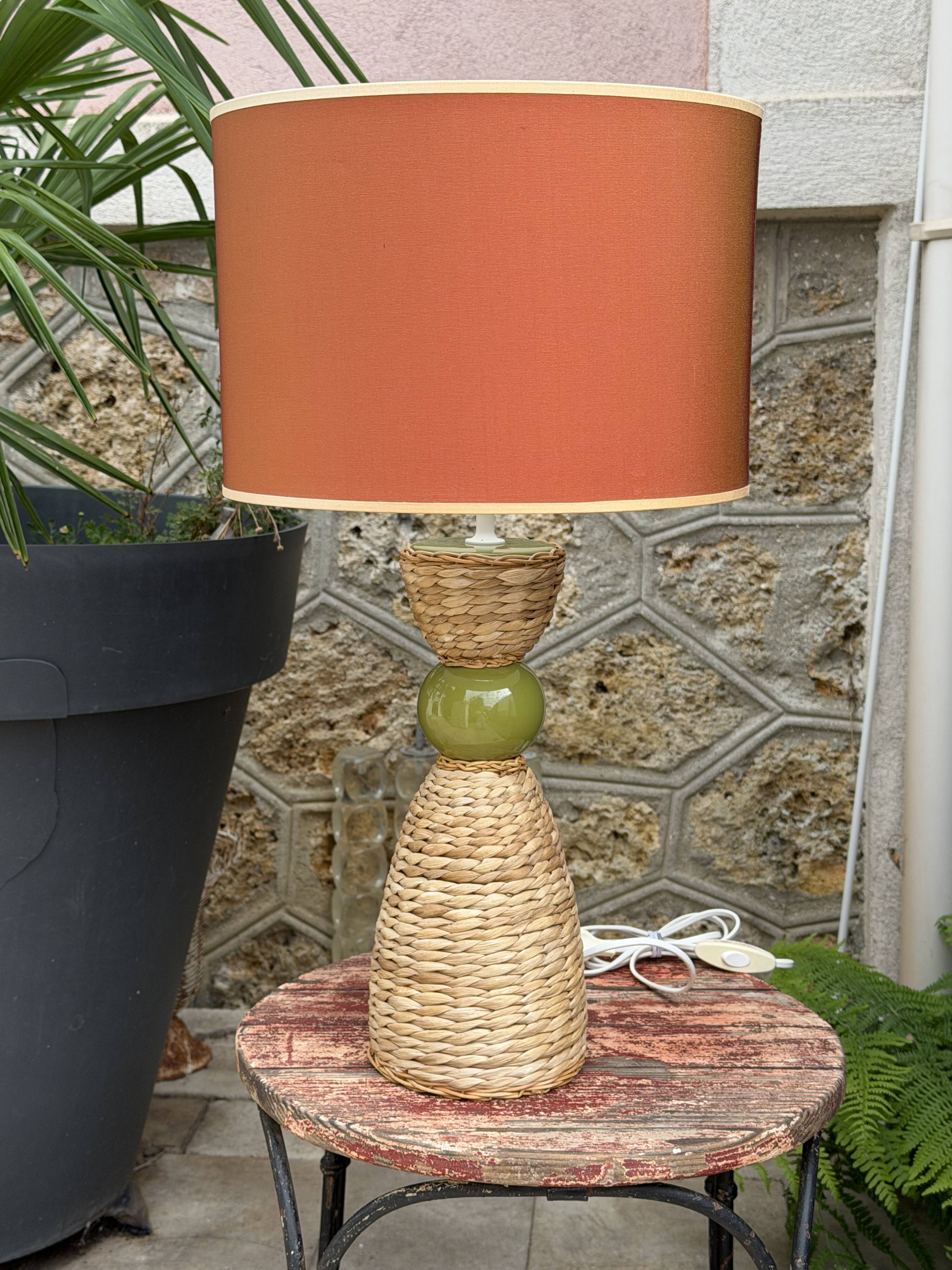 Large vintage sculptural lamp from the 60s/70s – olive green ceramic & very fine fibres.