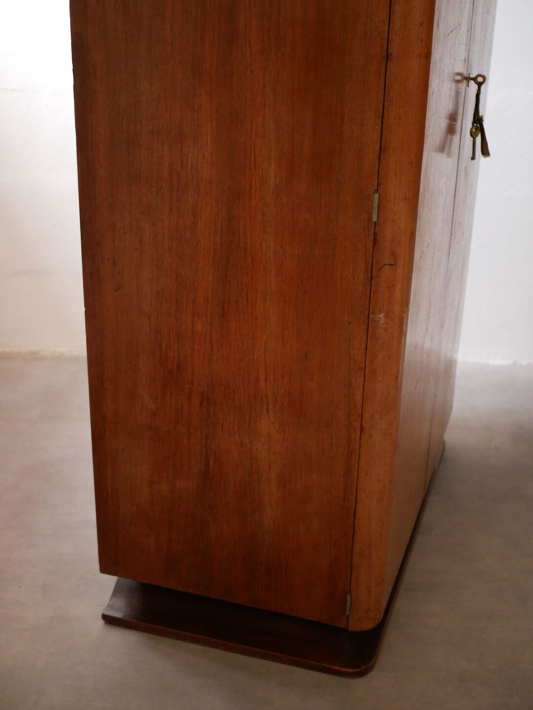 Art deco shoe cabinet