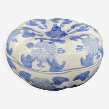 Chinese covered pot, box, jewelry box, pumpkin, white porcelain, China blue plant decor