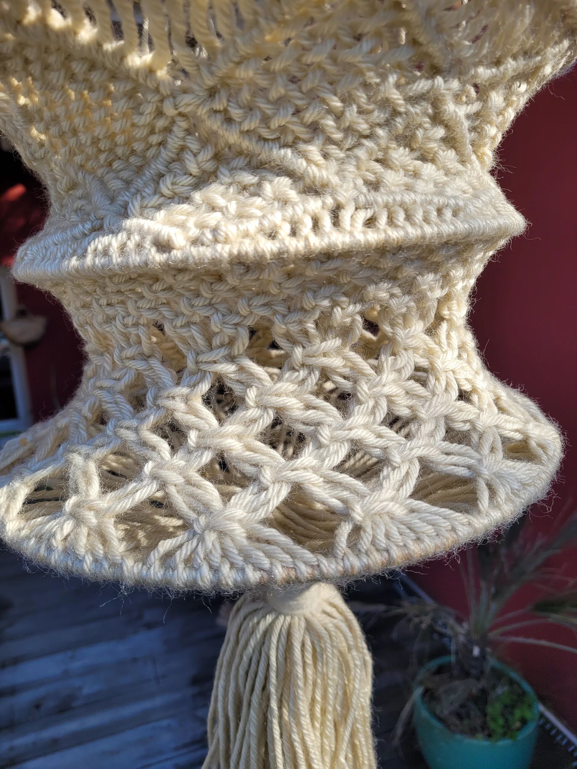 Vintage macramé suspension