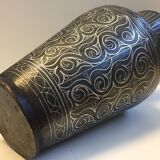 Ancien Vase en Acier Damasquiné d'Argent Style Indo-Persan Travail Marocain