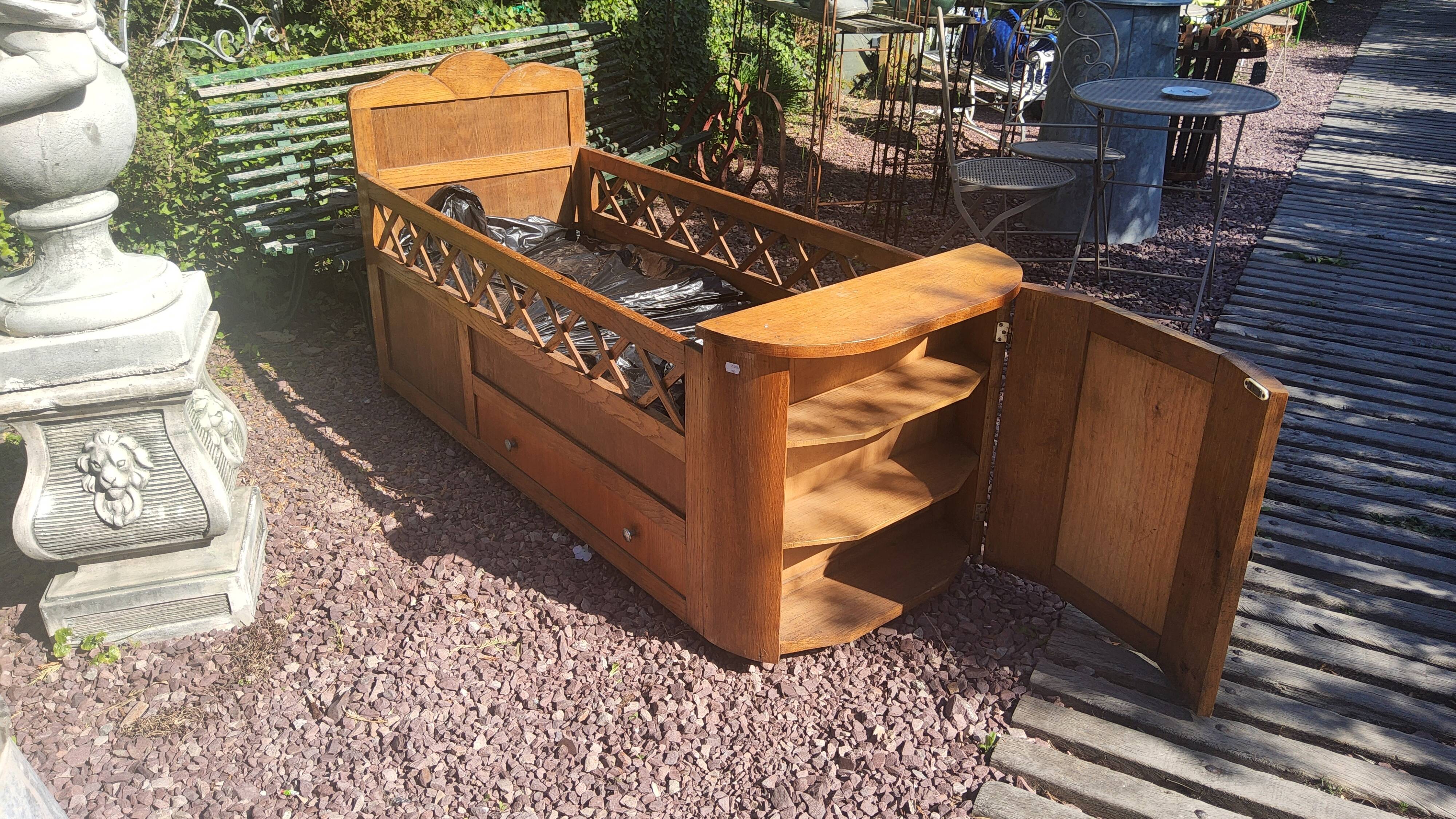 Small children's bed enclosure.