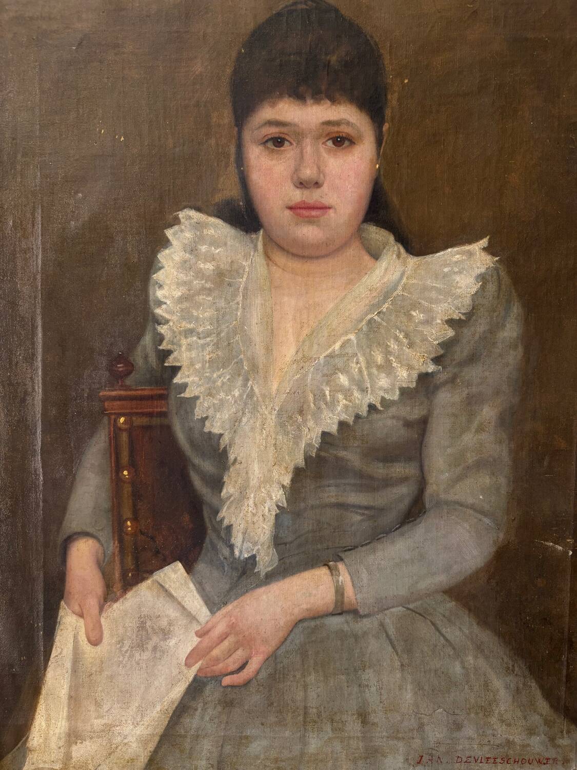 Portrait of a woman reading