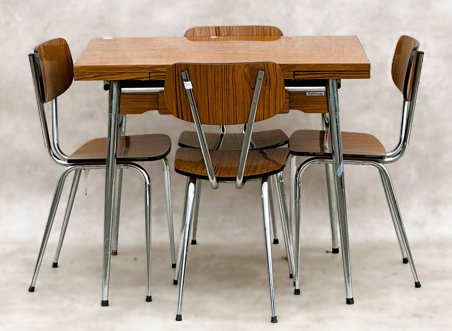 Lot de (1Table + 4 Chaises) "Supermatic"
