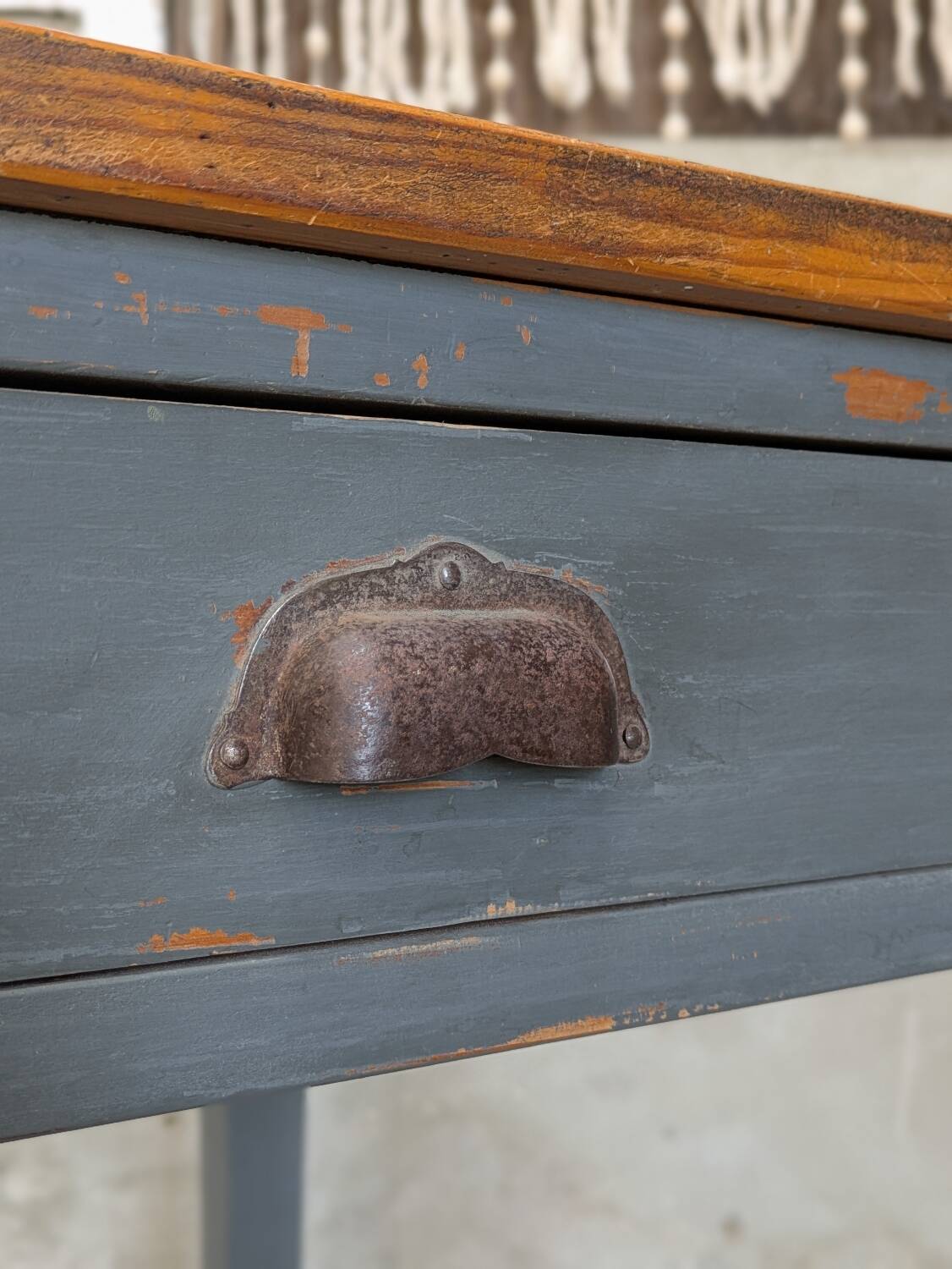 Table / desk