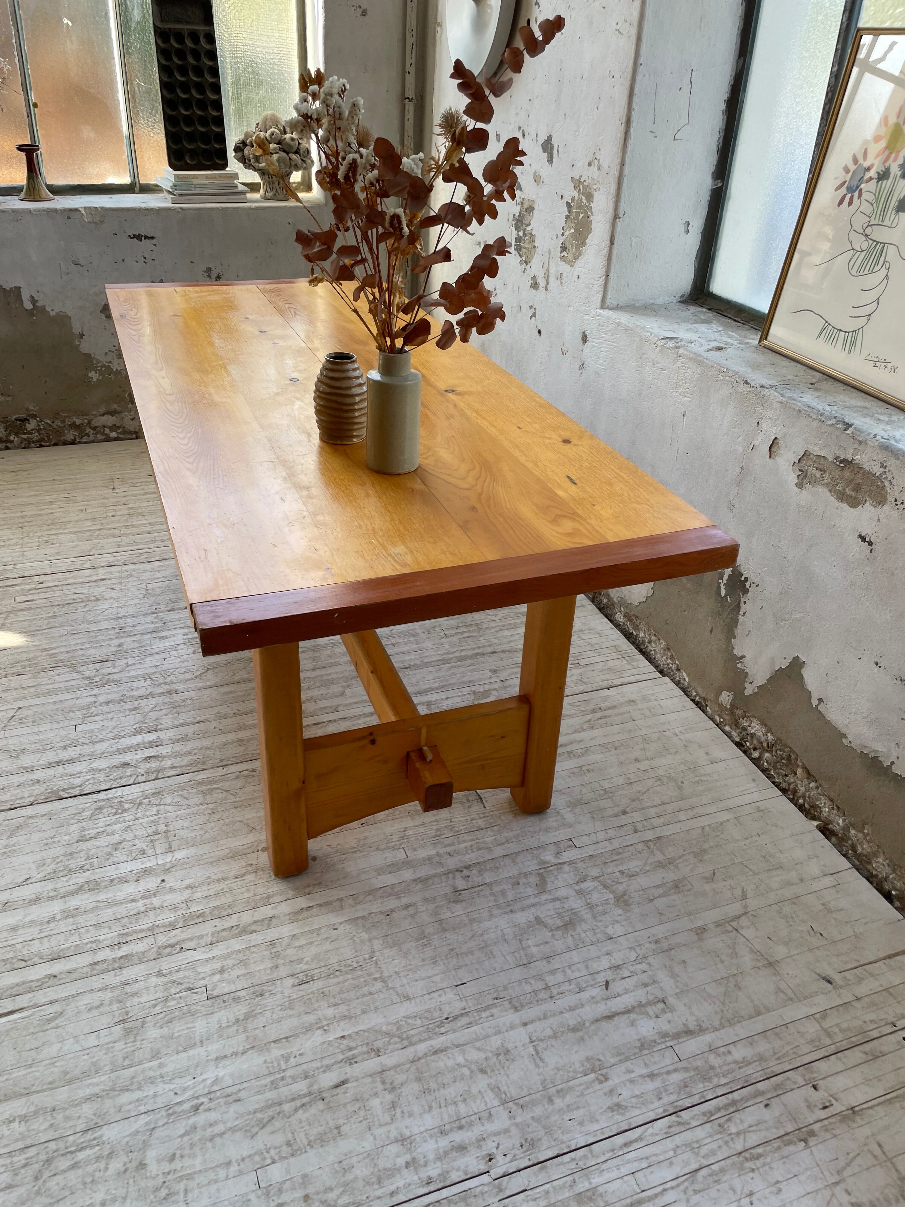 Mountain furniture table in pine 2m