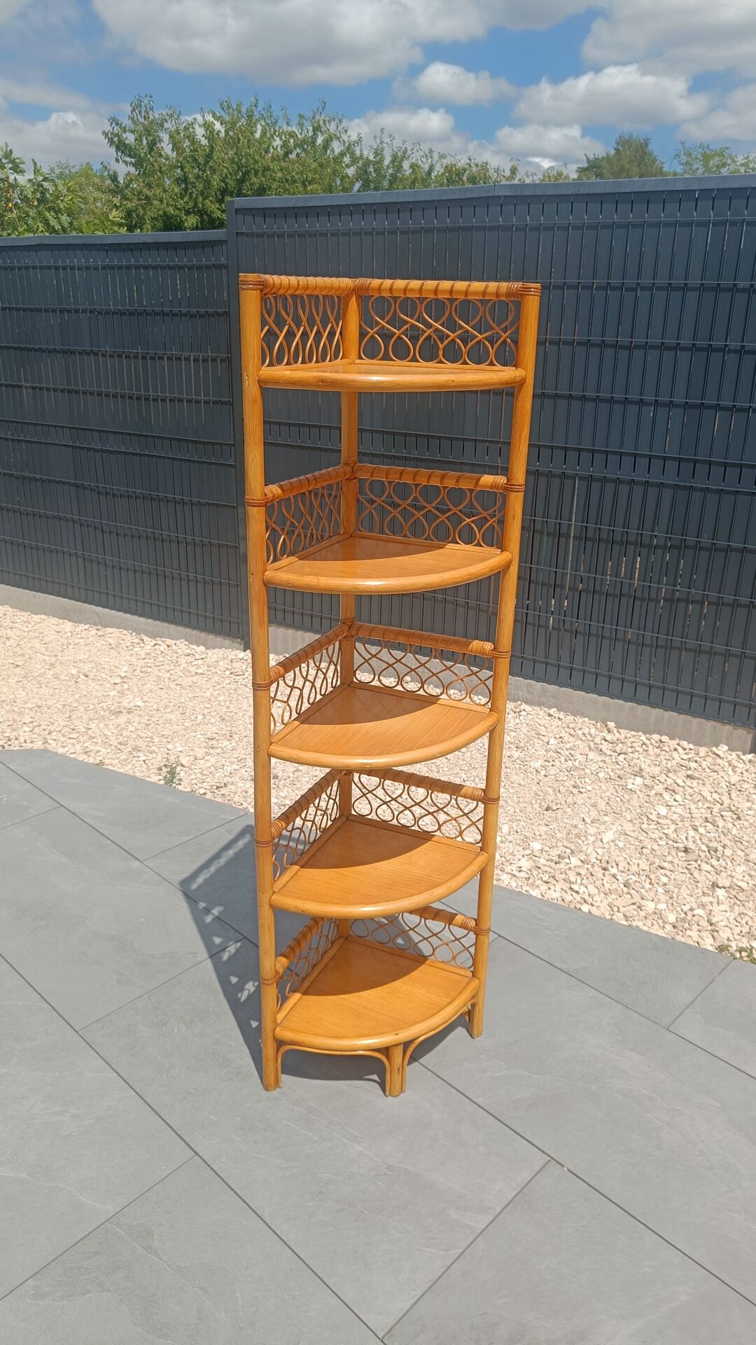 Vintage corner shelf in rattan – 1970s – Exceptional condition