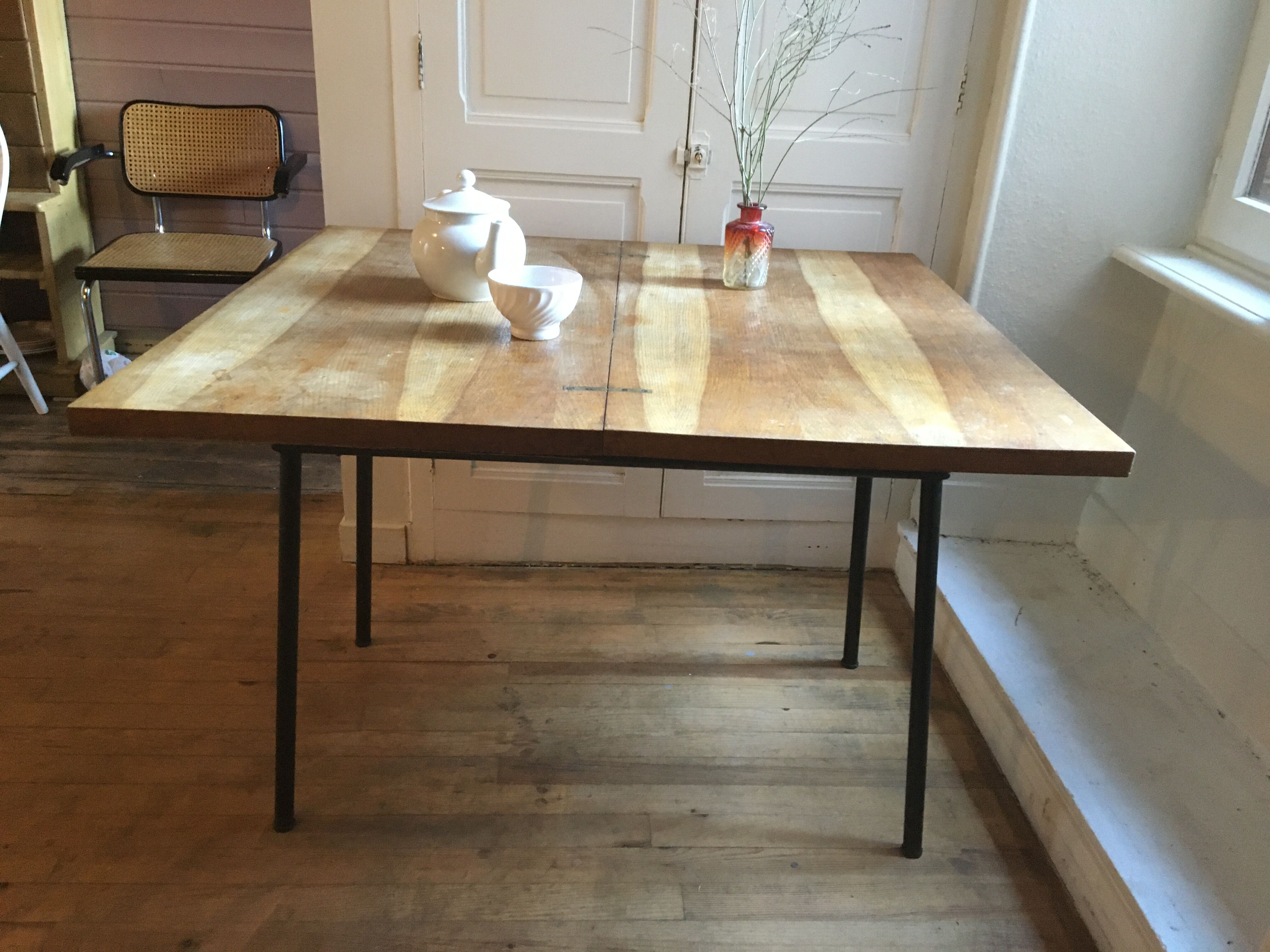 System table from the 1950s