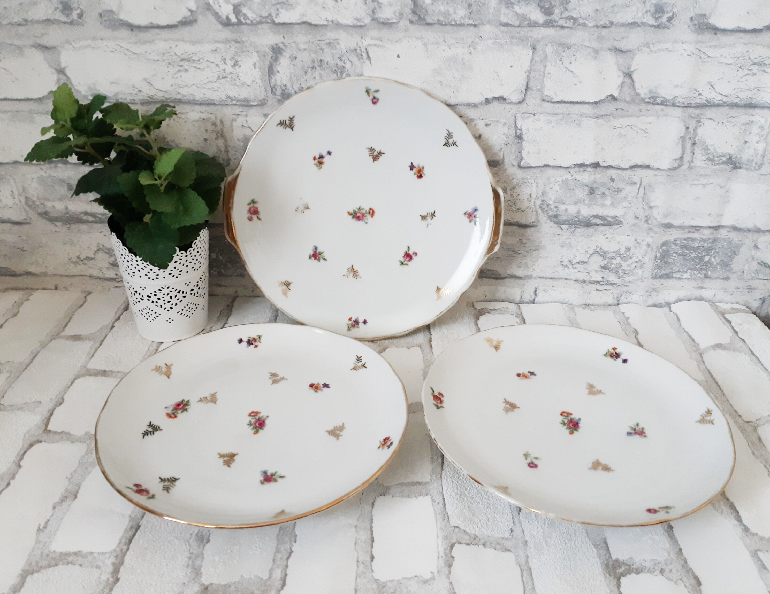 Dessert dishes in Limoges porcelain