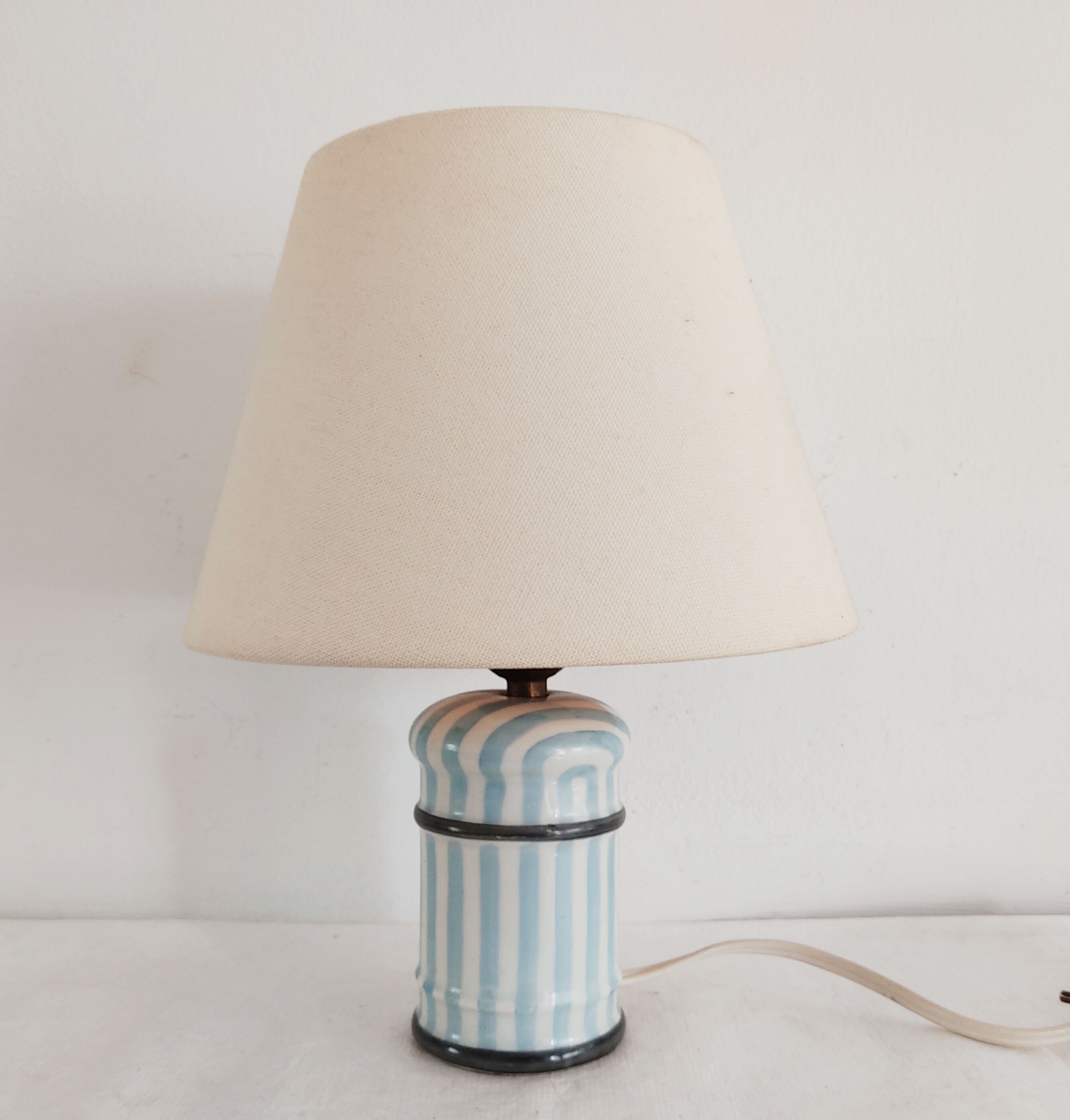 Lampe vintage en porcelaine de paris
