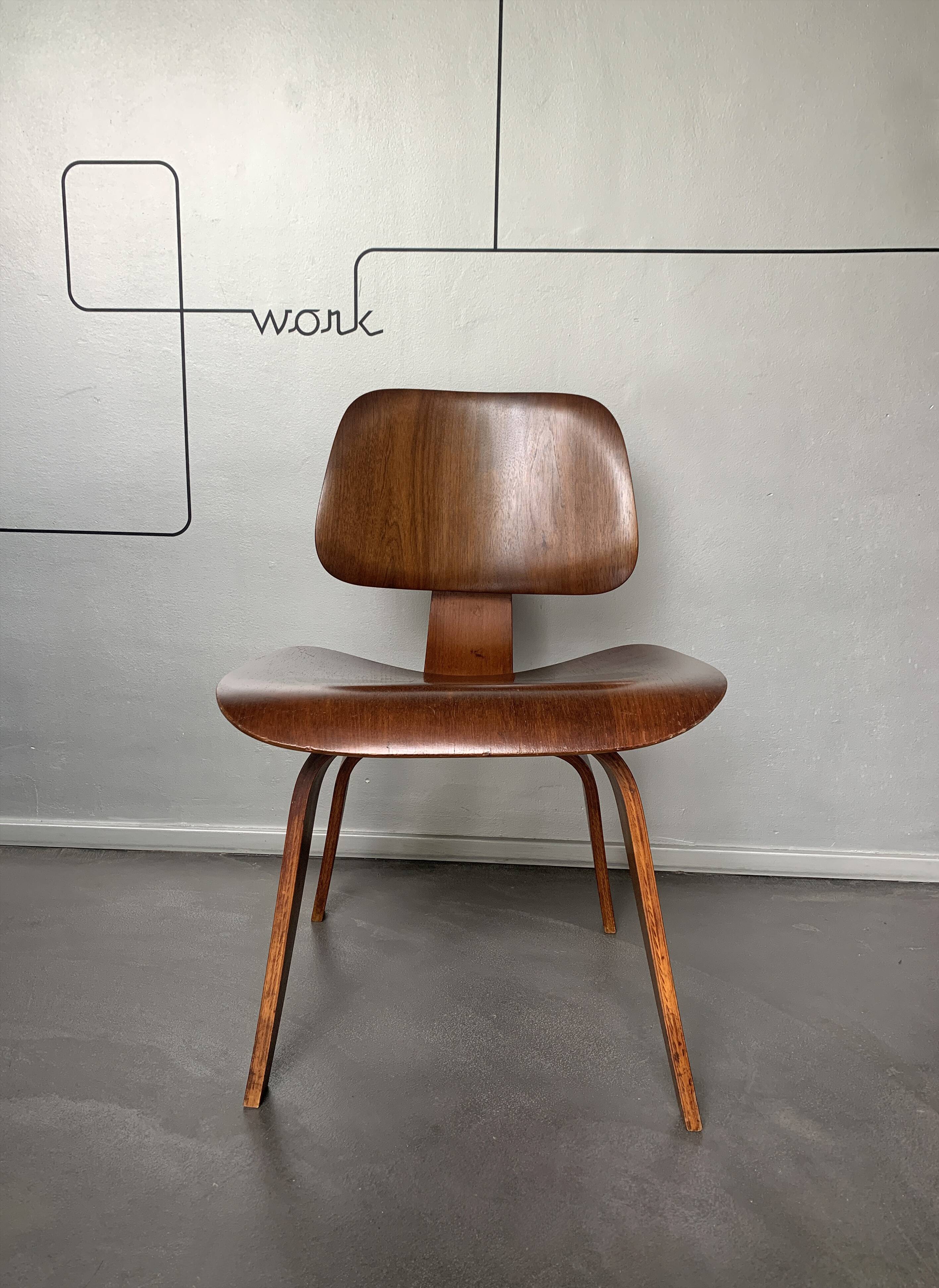 DCW Chair Charles & Ray Eames for Evans Plywood 1945, original label