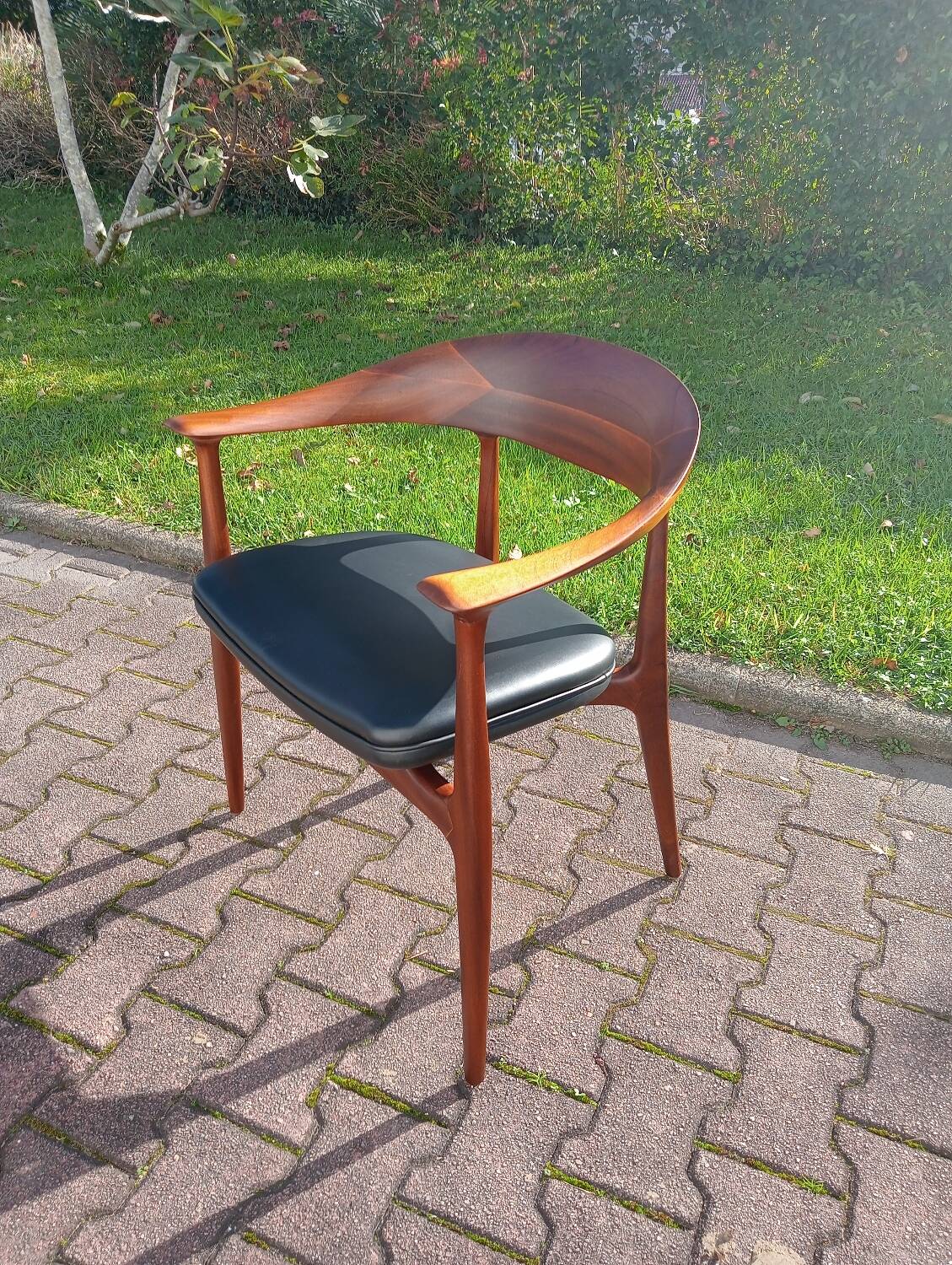 Scandinavian office chair