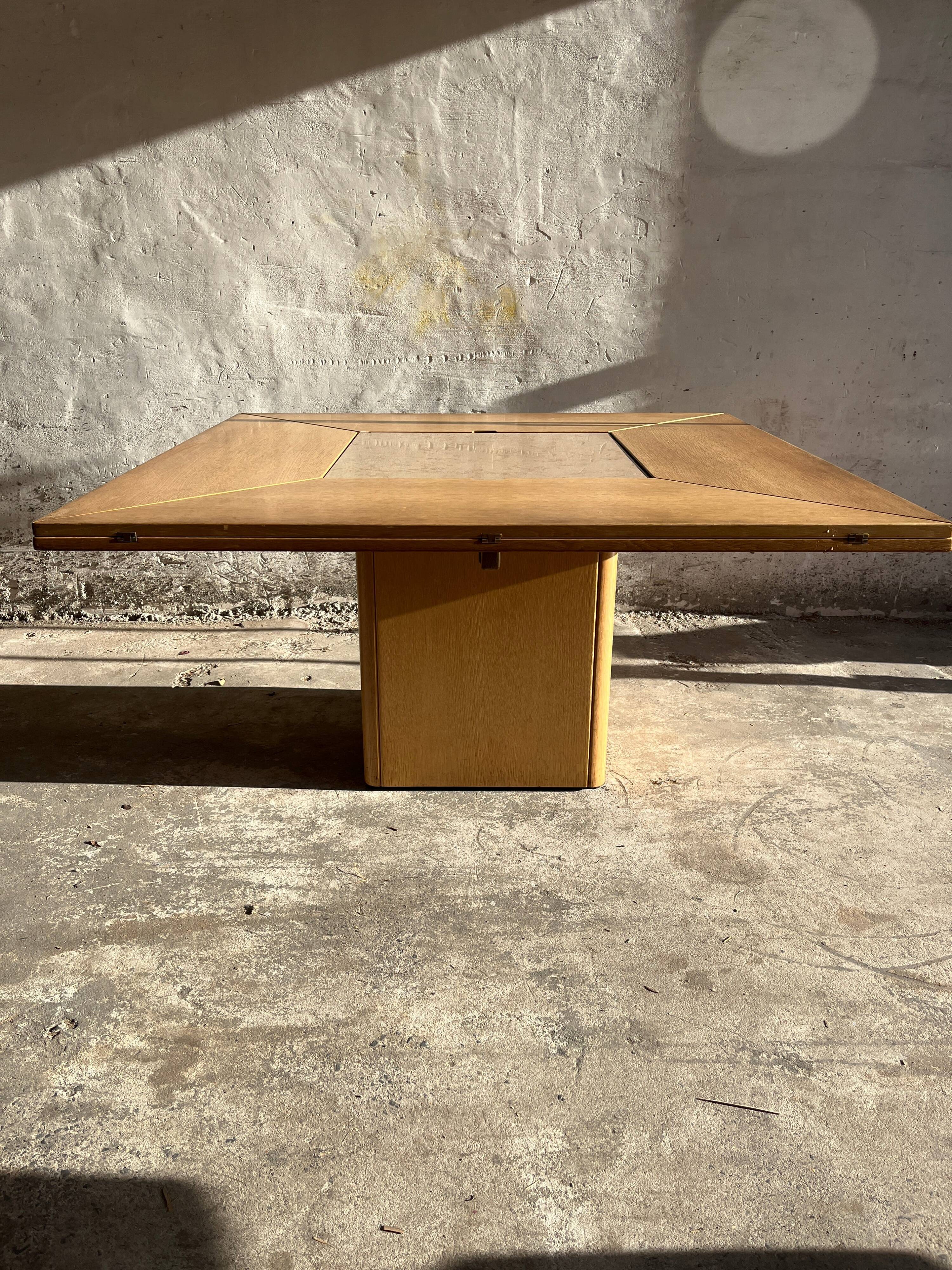 Cirkante dining table – Bob & Dries Van den Berghe (first edition 1980s)