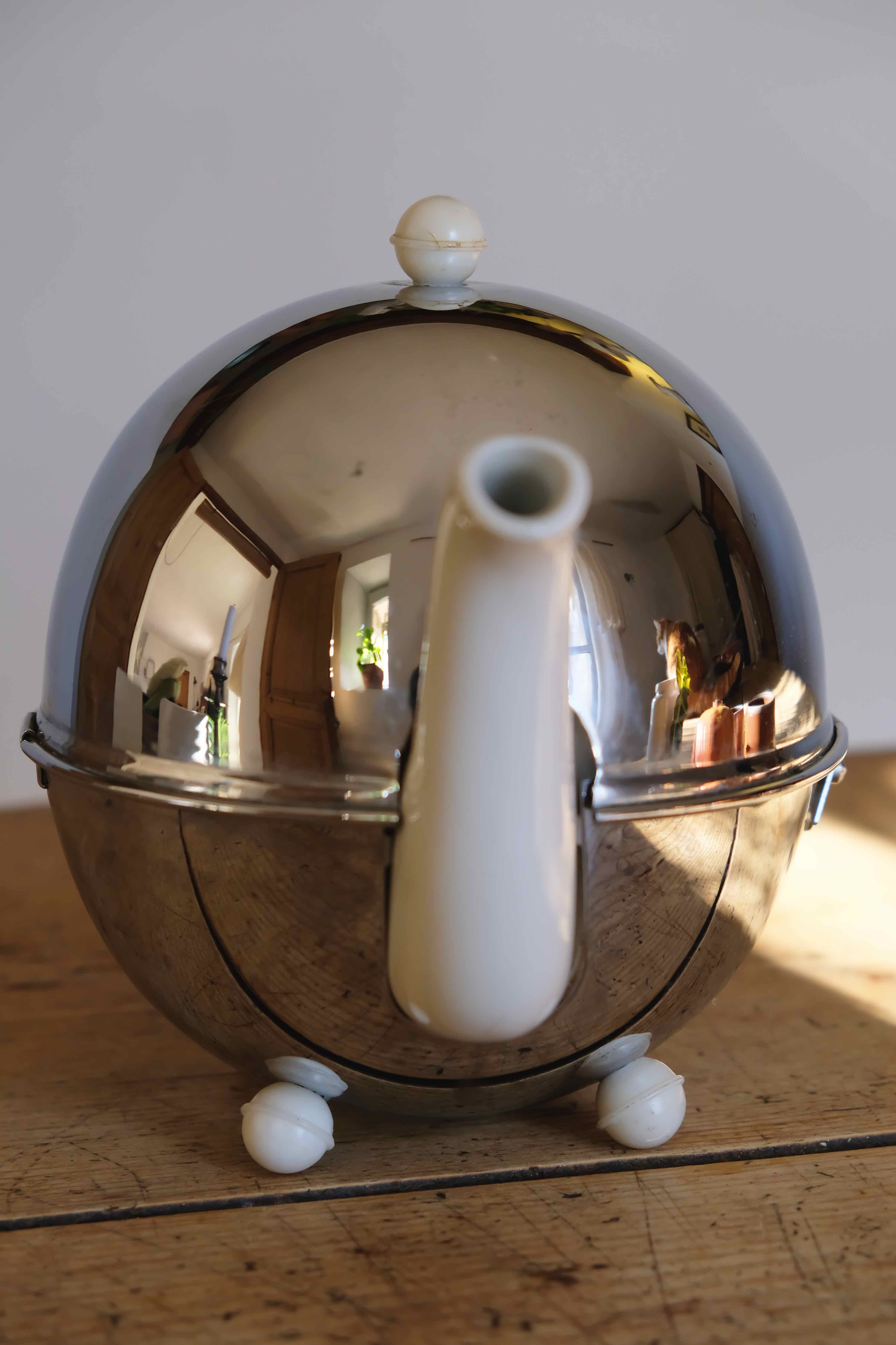 EVER HOT teapot of the 50s, made in England