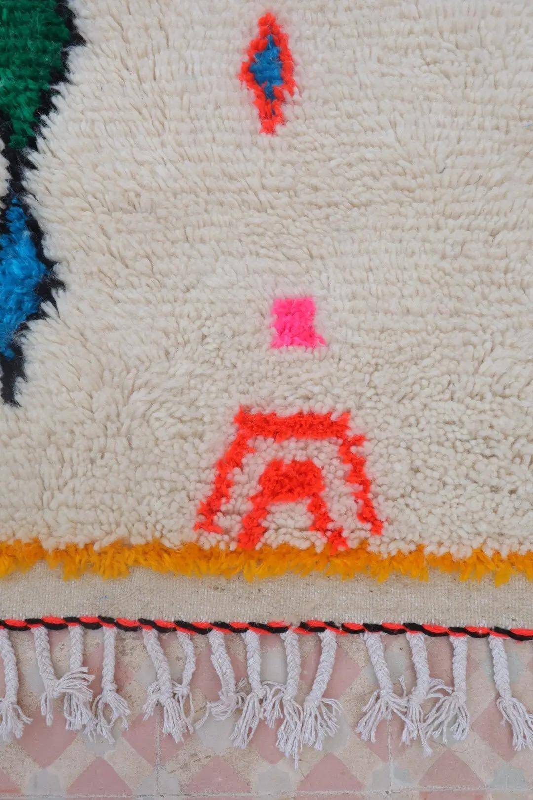 Traditional handmade Moroccan rug 2.5 x 1.5 m