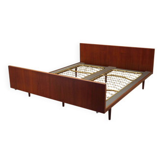 Teak bed, Danish design, 1960s, designer: Hans J. Wegner, manufacturer: Getama