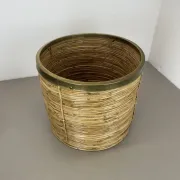 xl 31 cm, rare rattan and brass waste basket in the Crespi-Albini style, Italy 1970