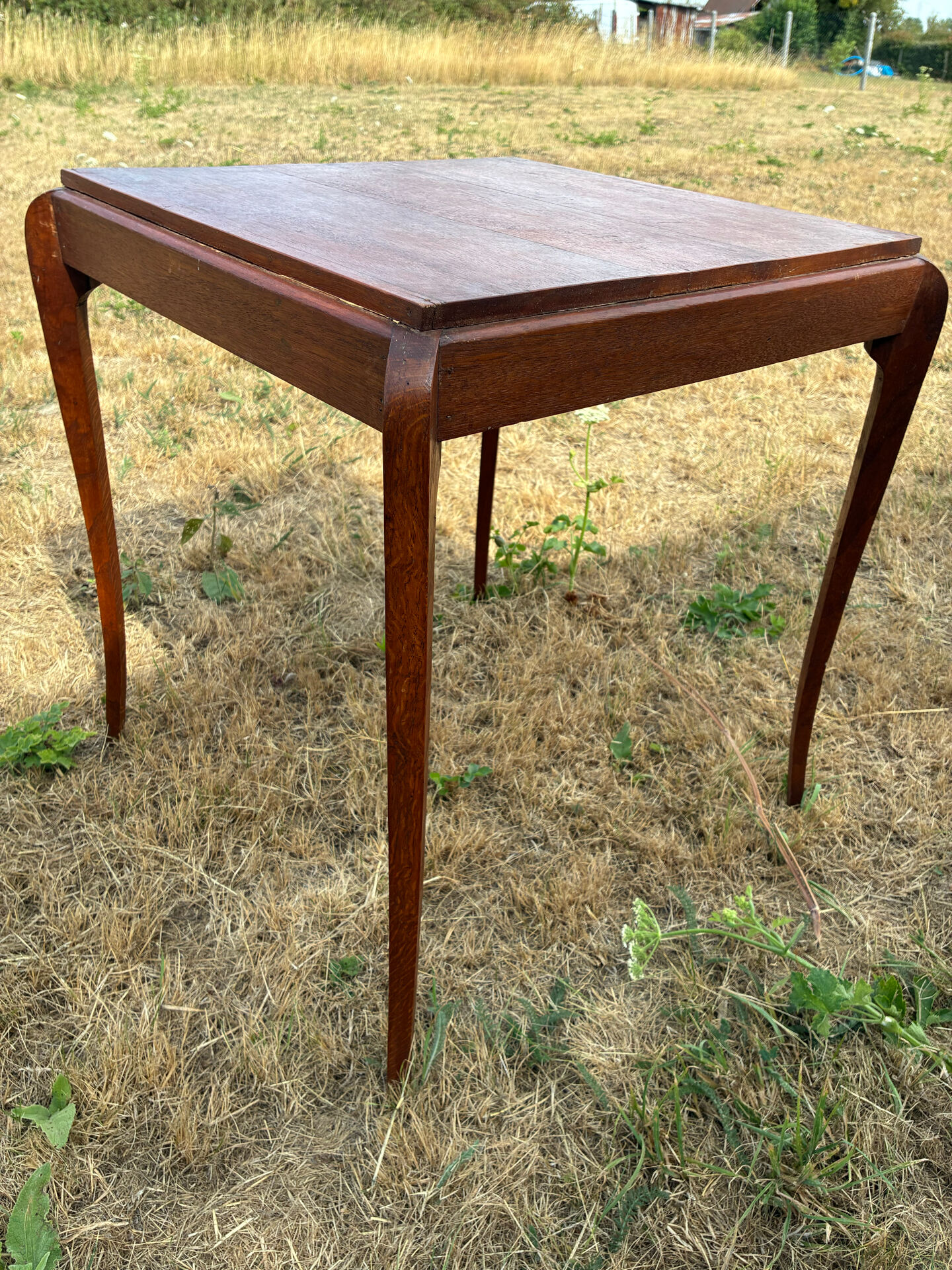 Table d’appoint ou table de jeux