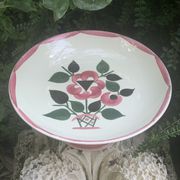 Coupe à fruits sur piédouche en faïence HBCM service Saïda 1920