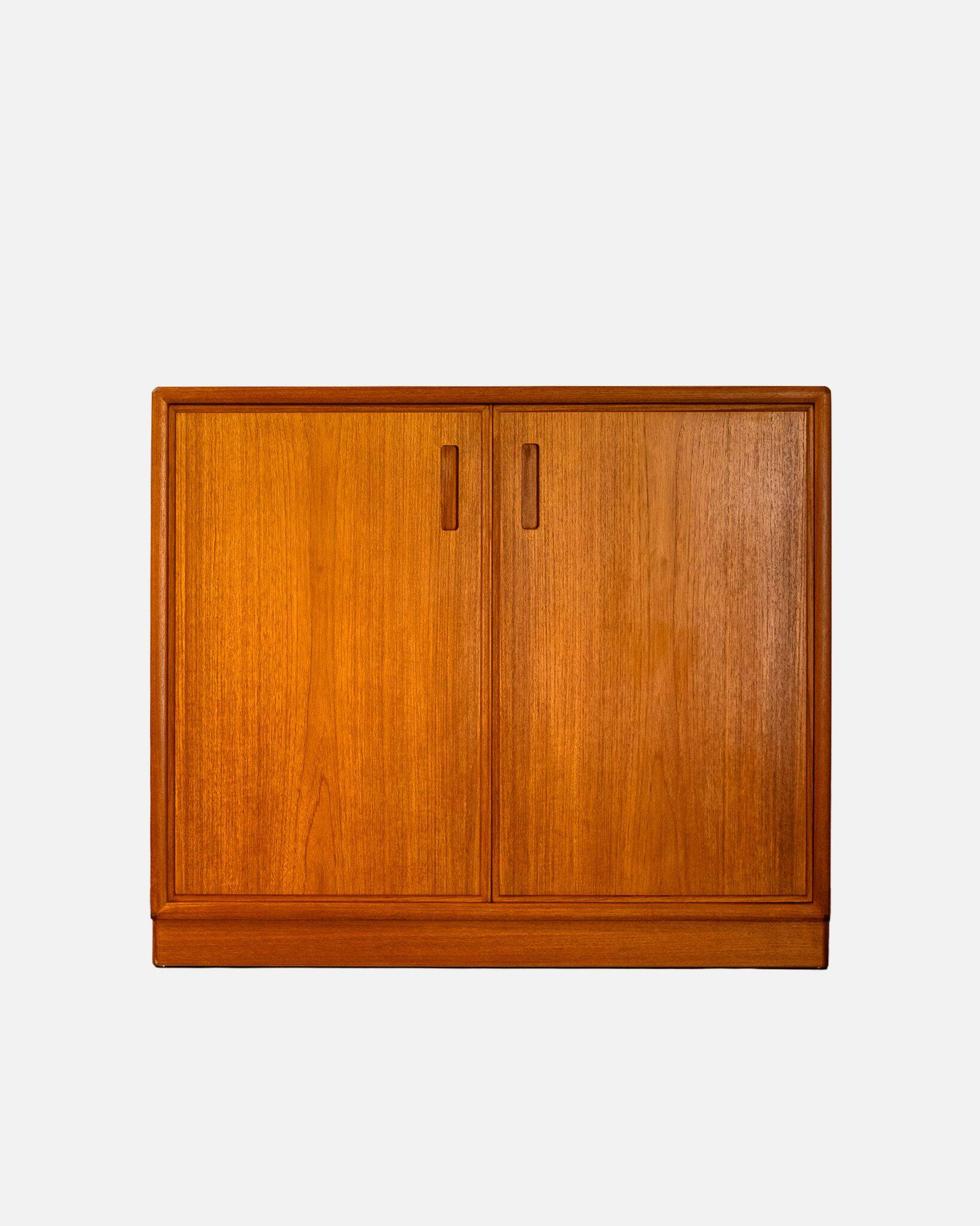 Buffet Dyrlund in teak