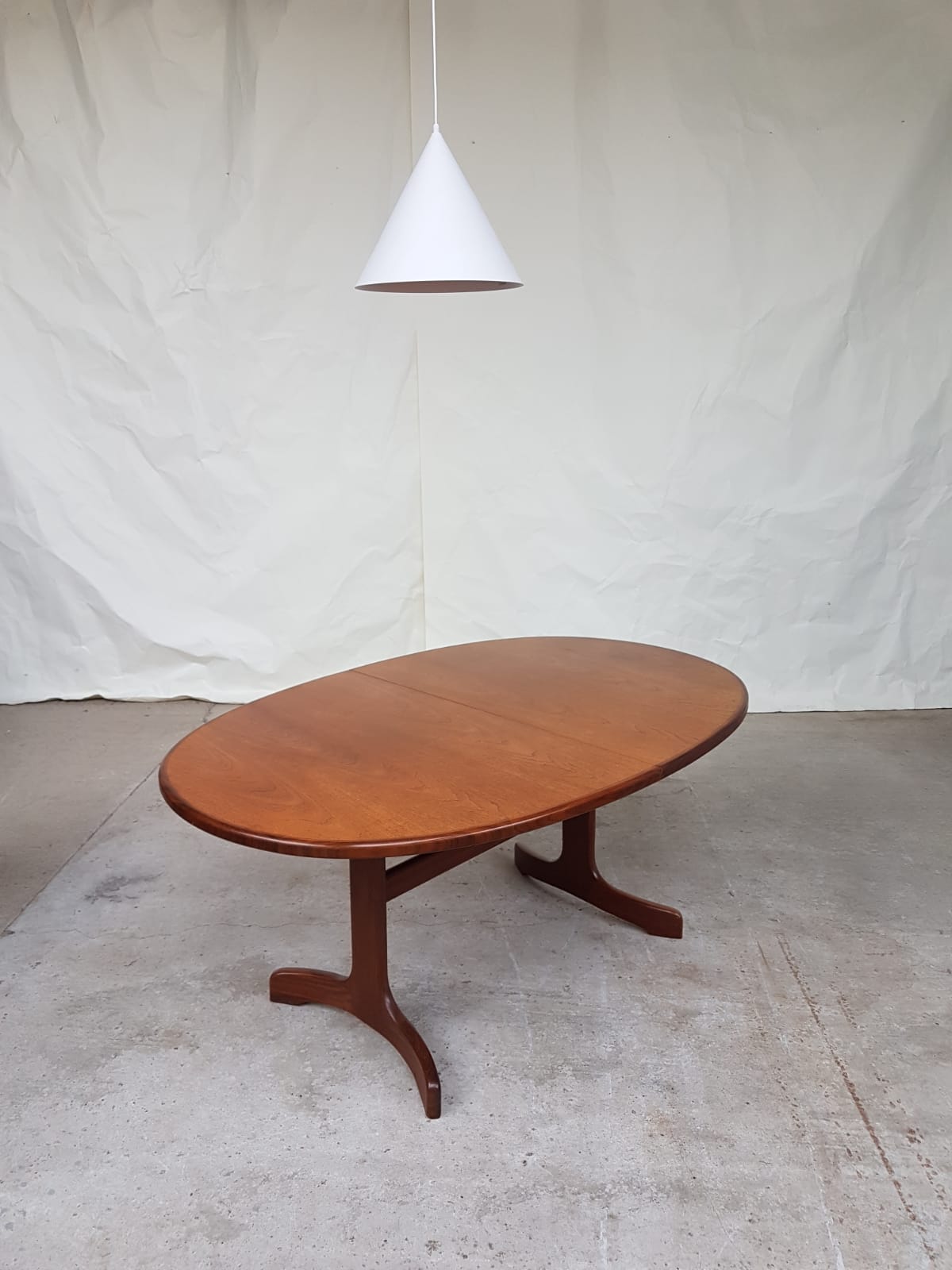 Vtg mid century g plan fresco teak extending 4 - 6 seat oval dining table retro