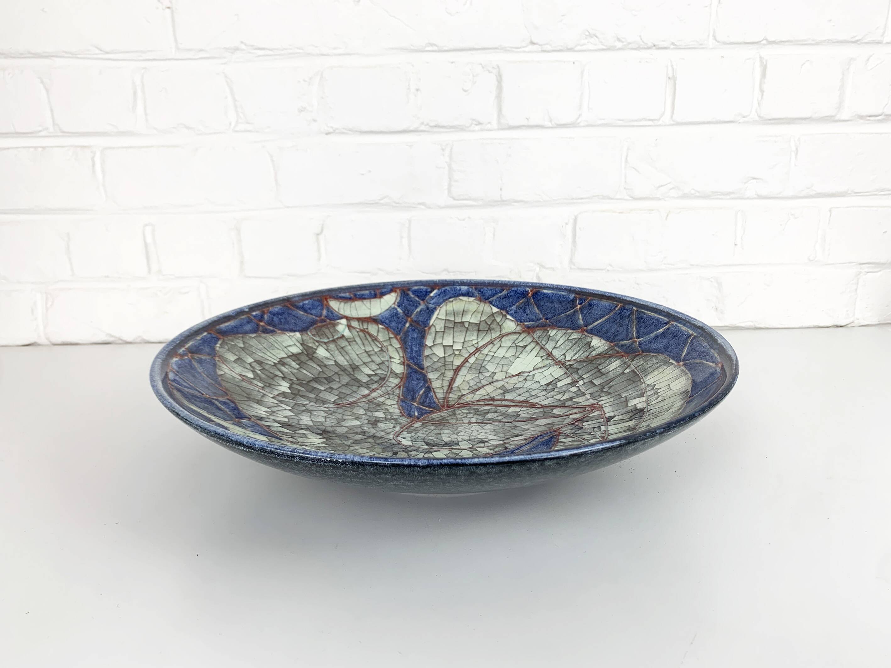 Ceramic dish by Marianne Starck for Michael Andersen & Son, Denmark