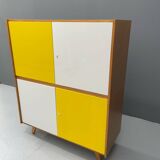 Armoire U-450 en placage de chêne, variante jaune et blanc, Jiří Jiroutek pour Inte