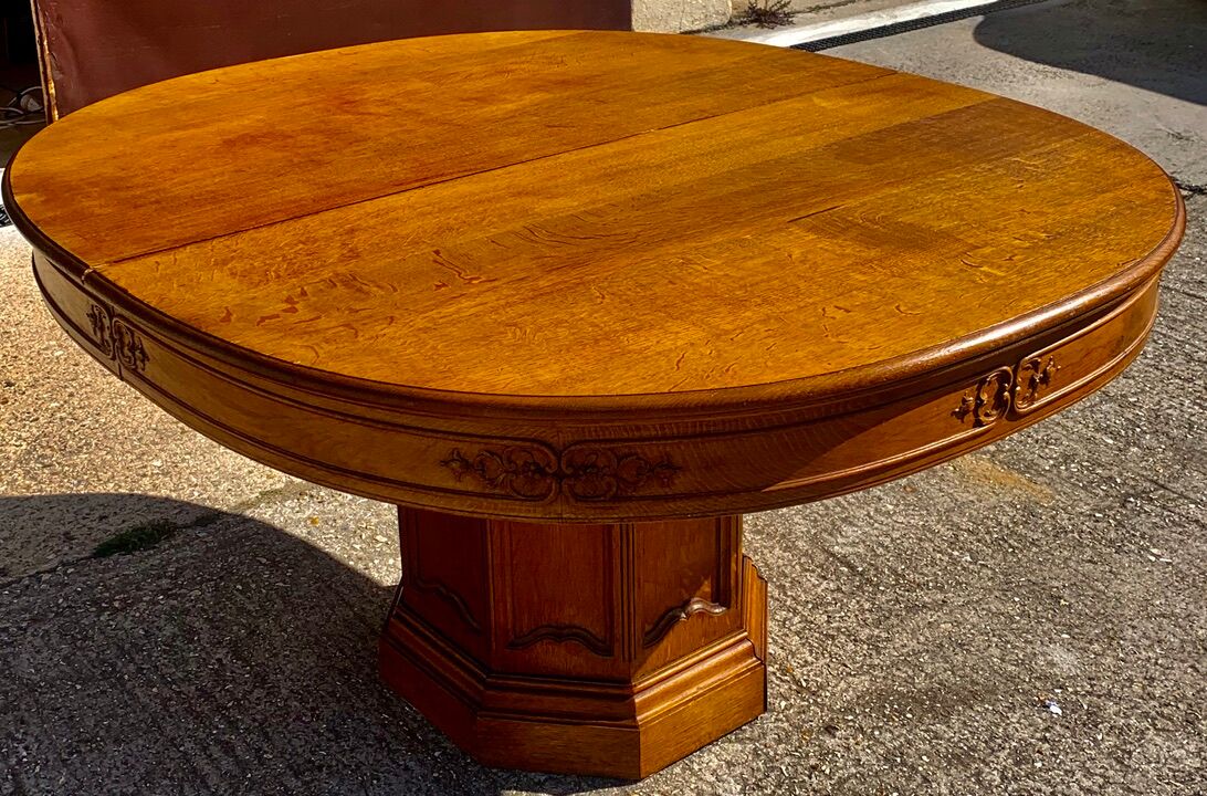 Art Deco table 1930 oval solid oak with extensions