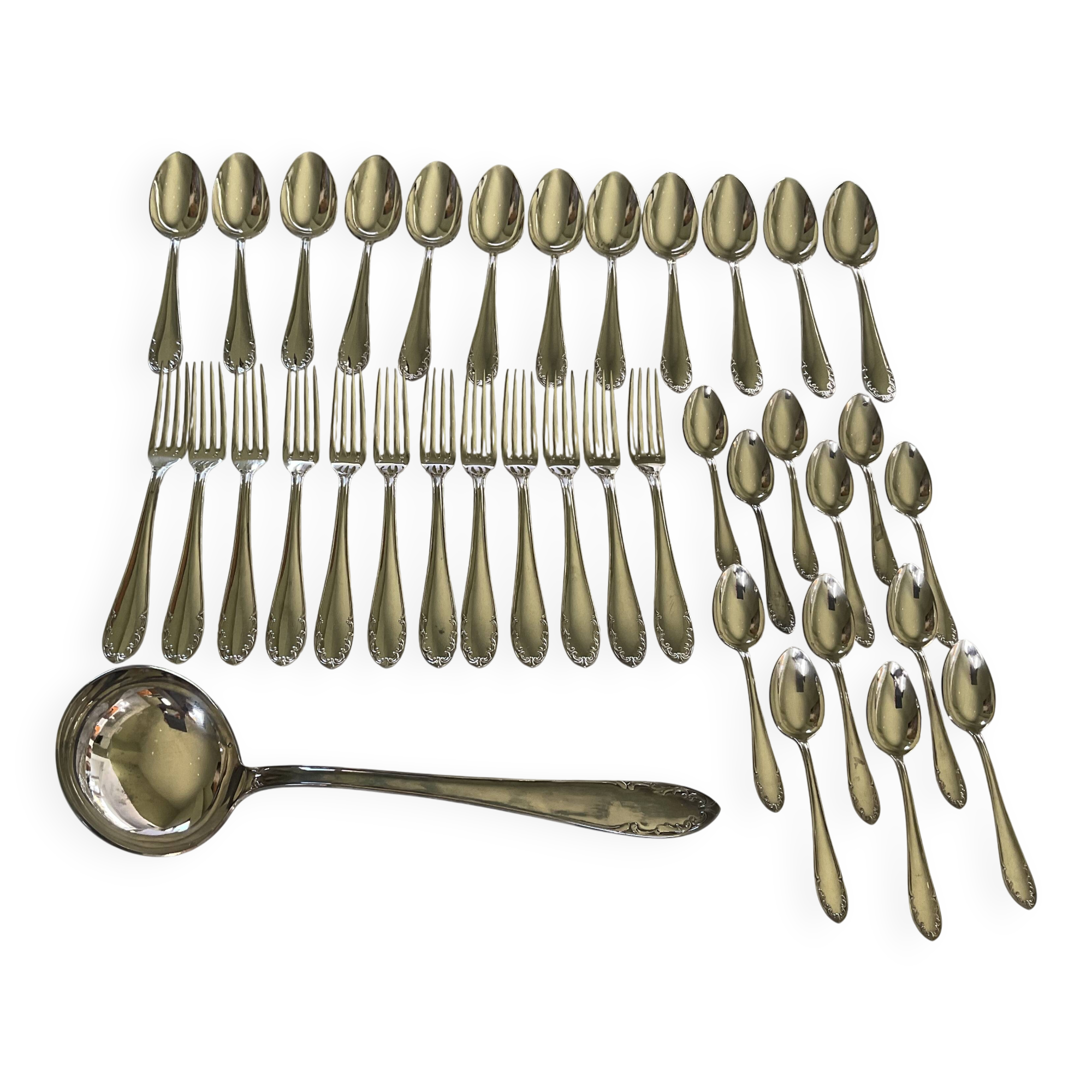 37-piece cutlery set. Silver-plated metal. Vintage