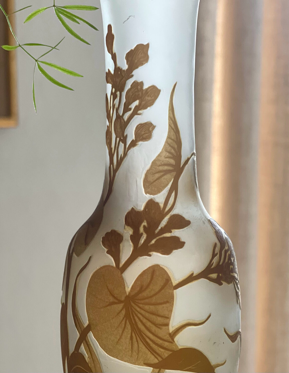 Vase in glass paste