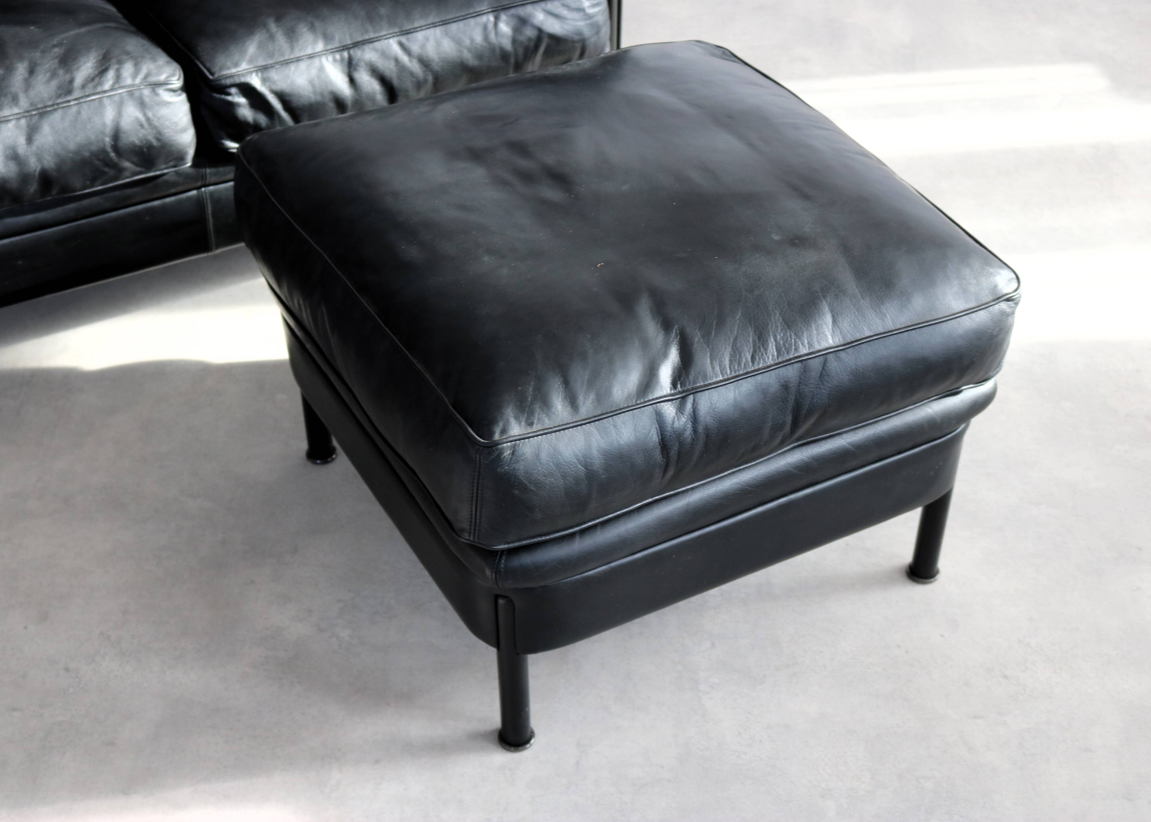 vintage sofa + ottoman | sitting area | A. Citterio | Moroso