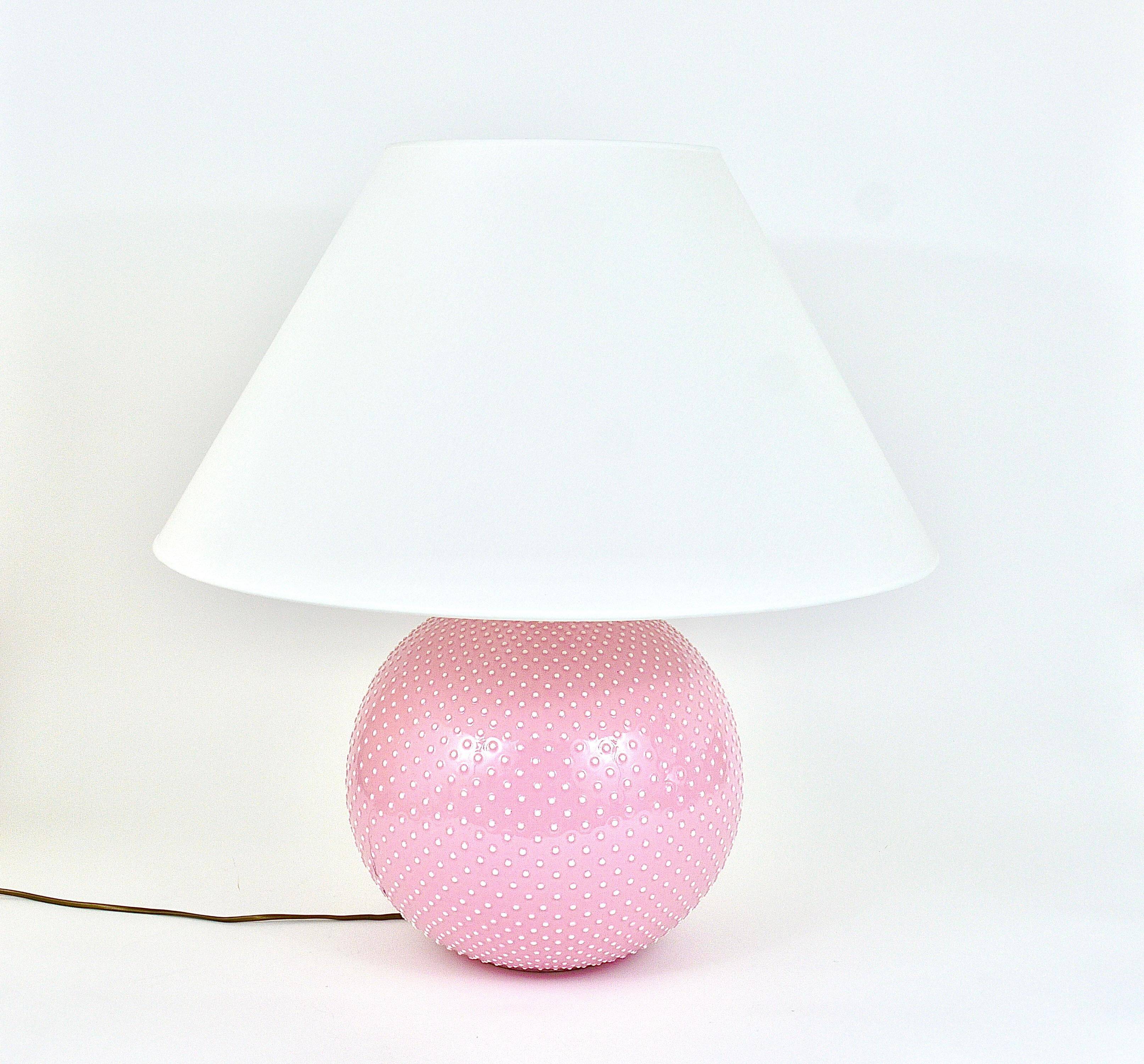 Pastel pink polka dot spherical table lamp, ceramic, brass, Studio Paf Milano, 1970.