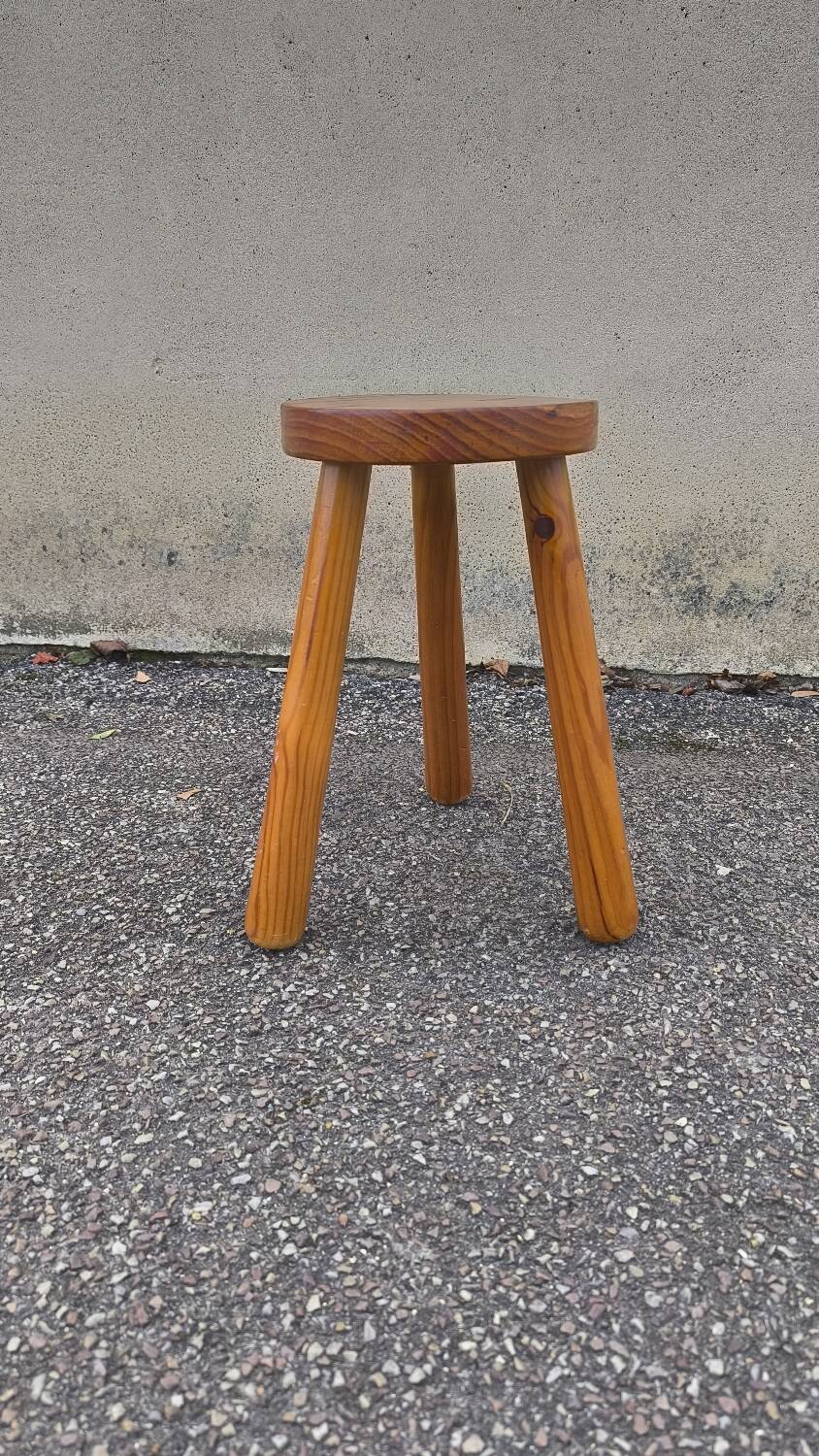 Tabouret tripode