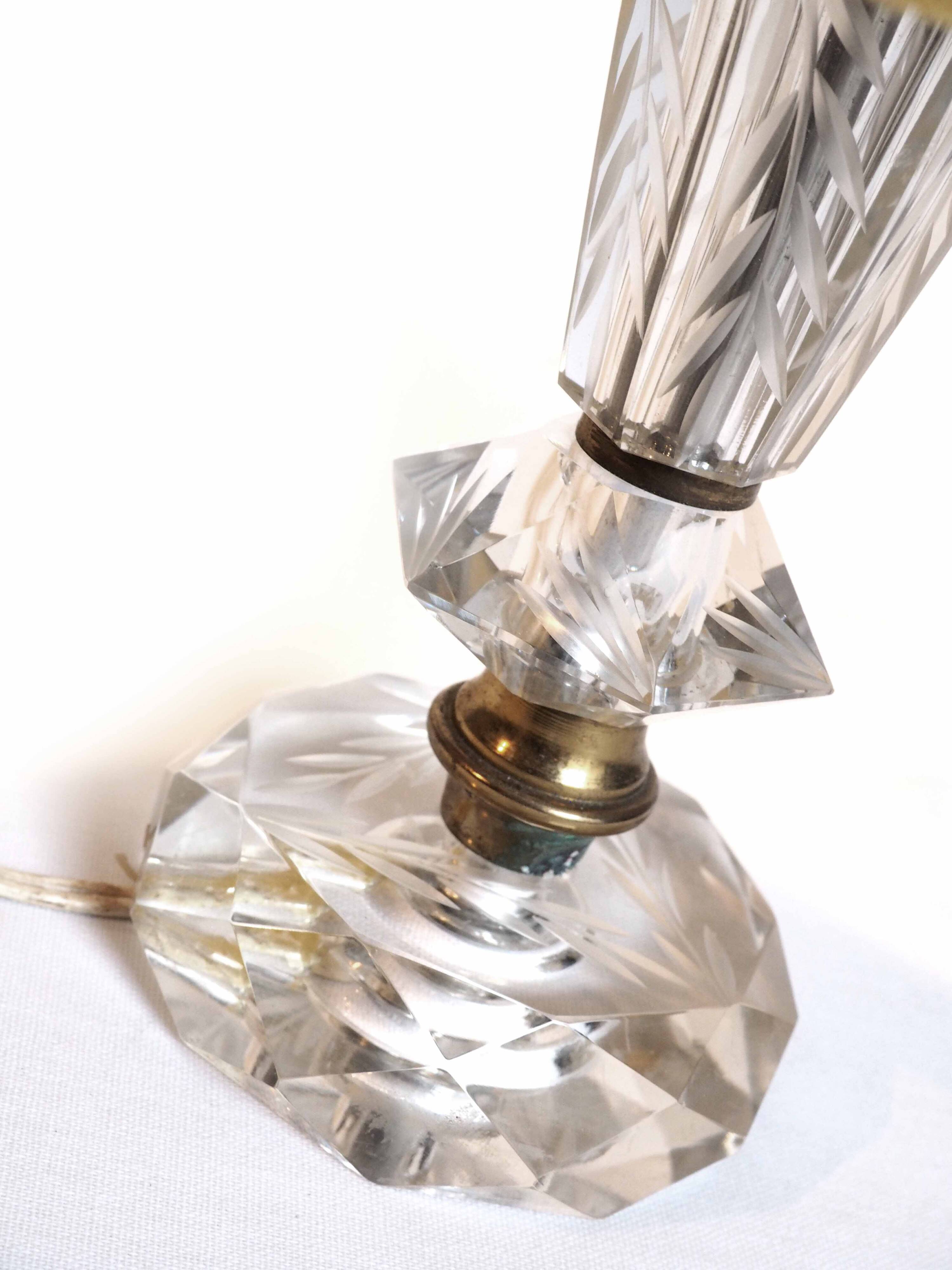 Chiseled crystal foot lamp