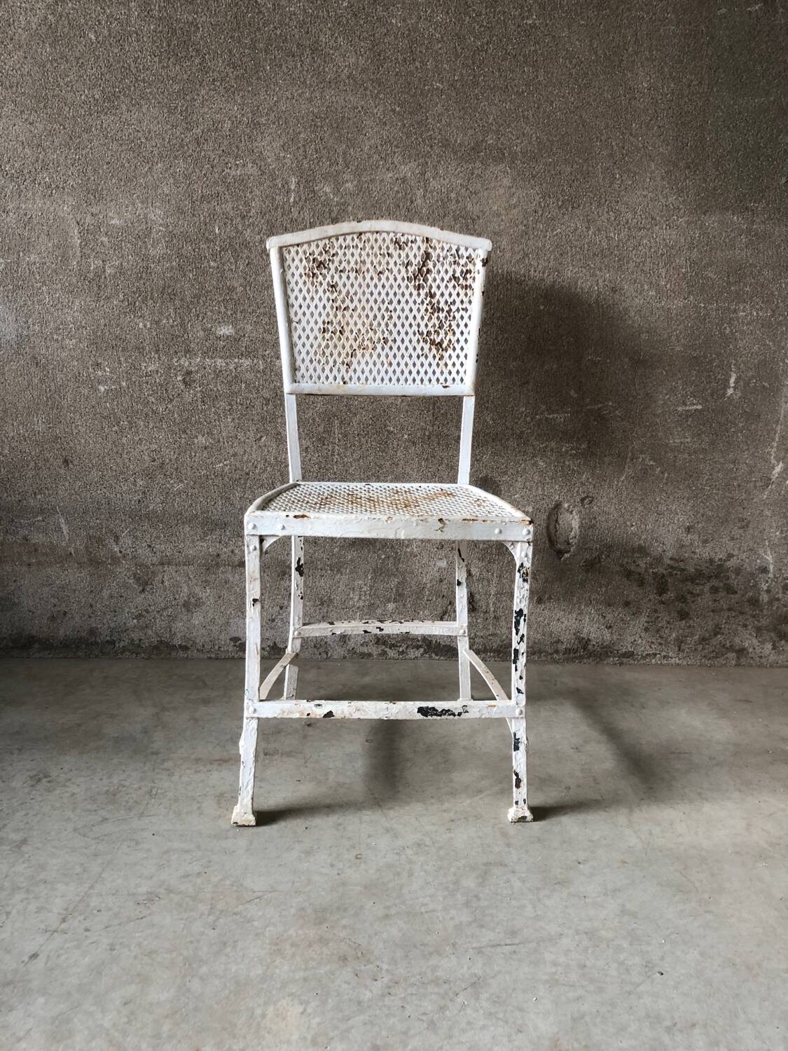 Gustave Serrurier Bovy designer garden chair