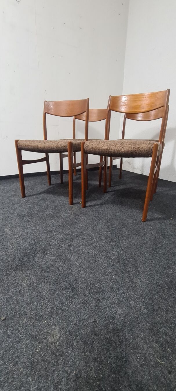 Set of 4 vintage teak dining chairs