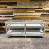Glass shop counter