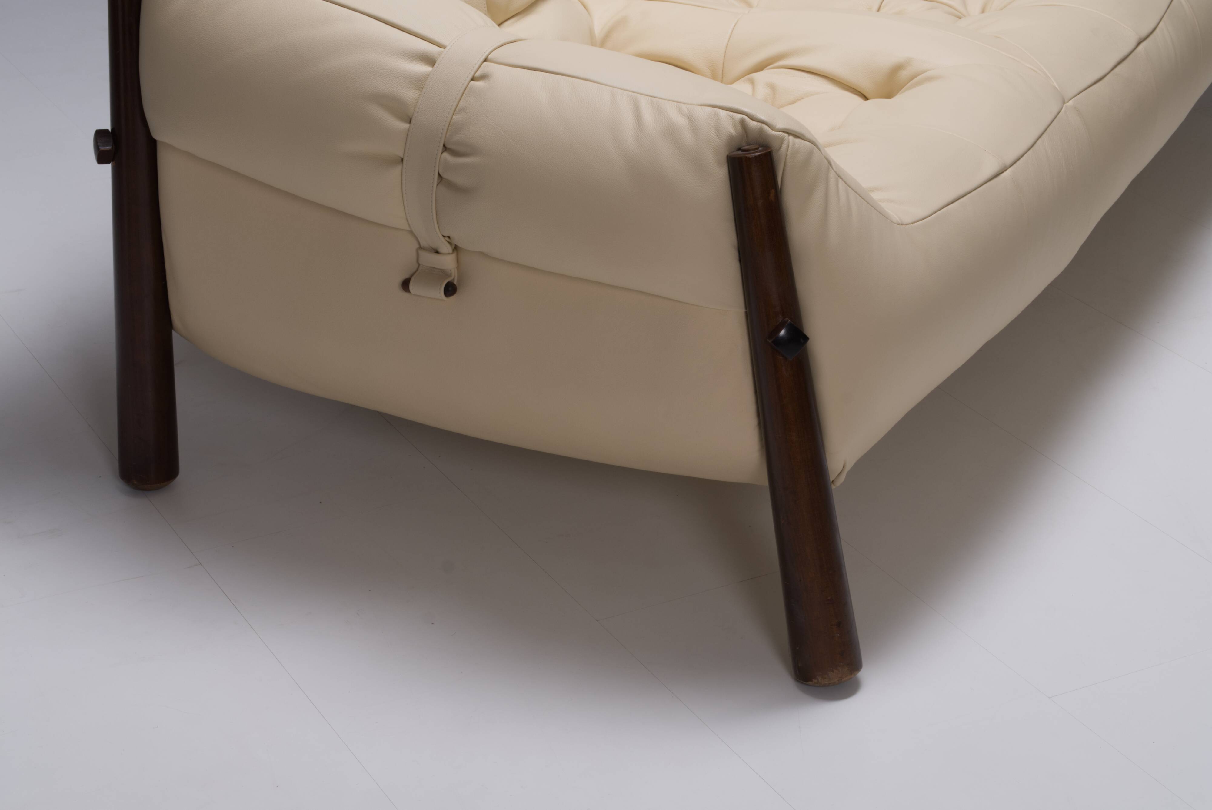 MP81 sofa by Percival Lafer